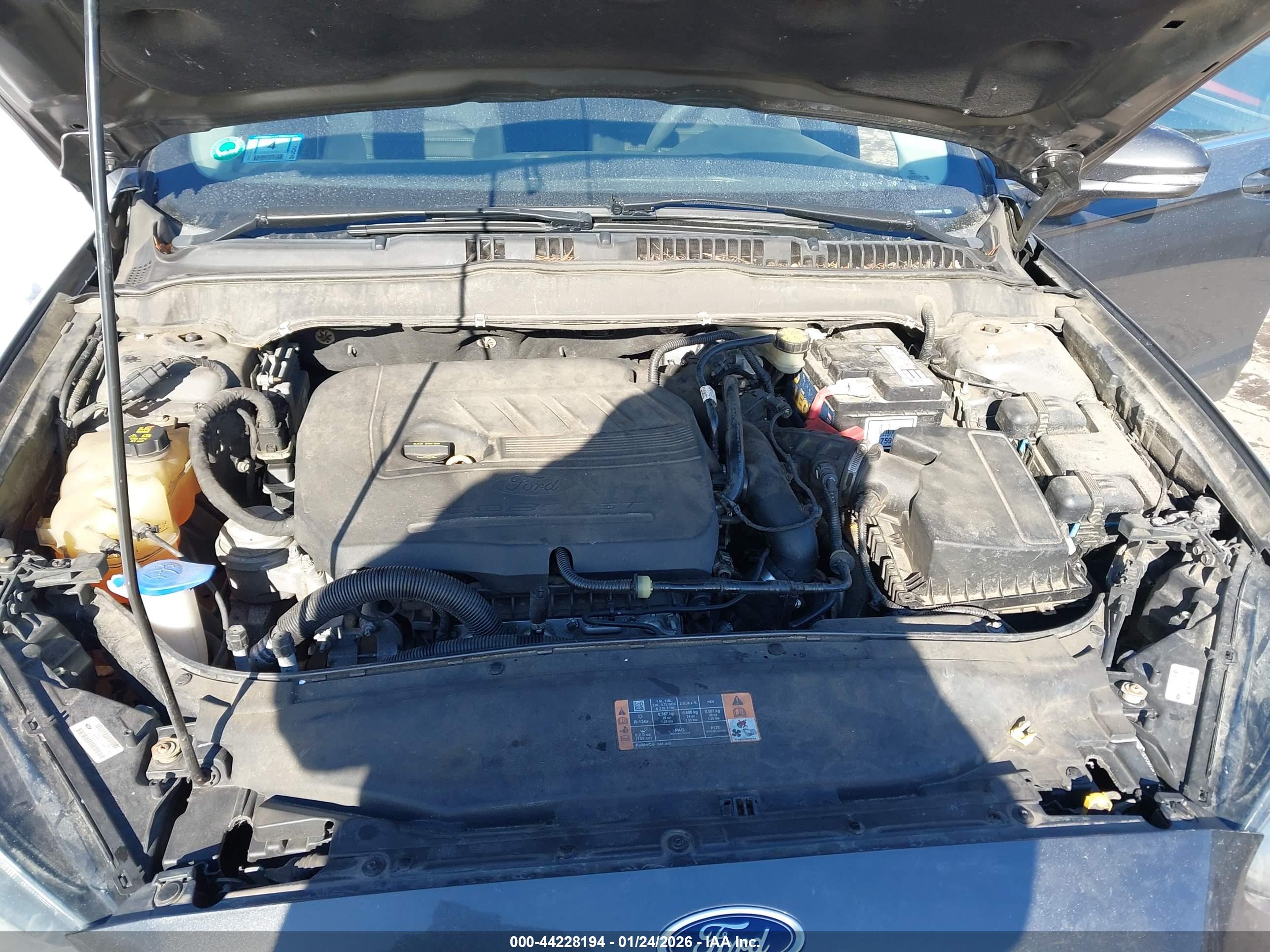 FORD FUSION image 10