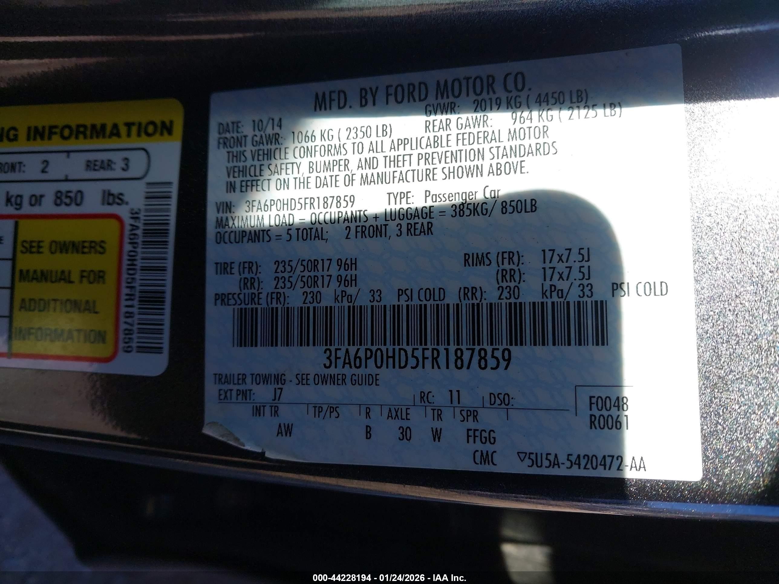 FORD FUSION image 9