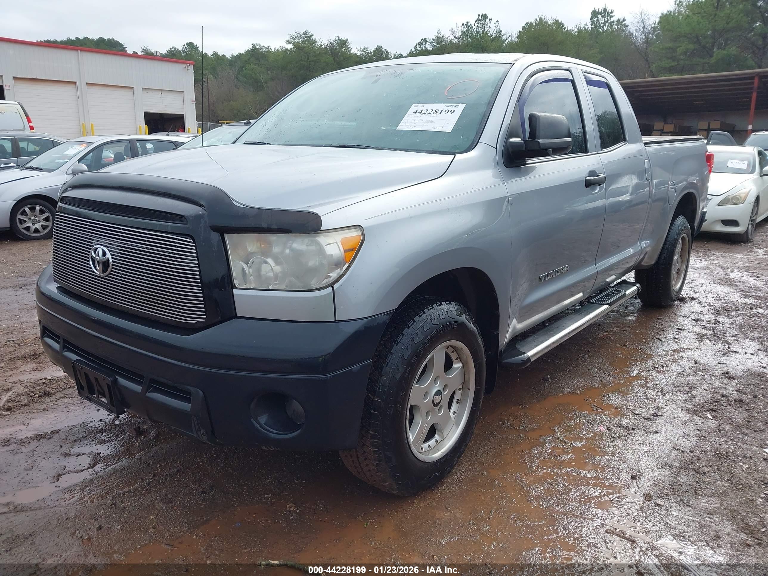 TOYOTA TUNDRA image 2
