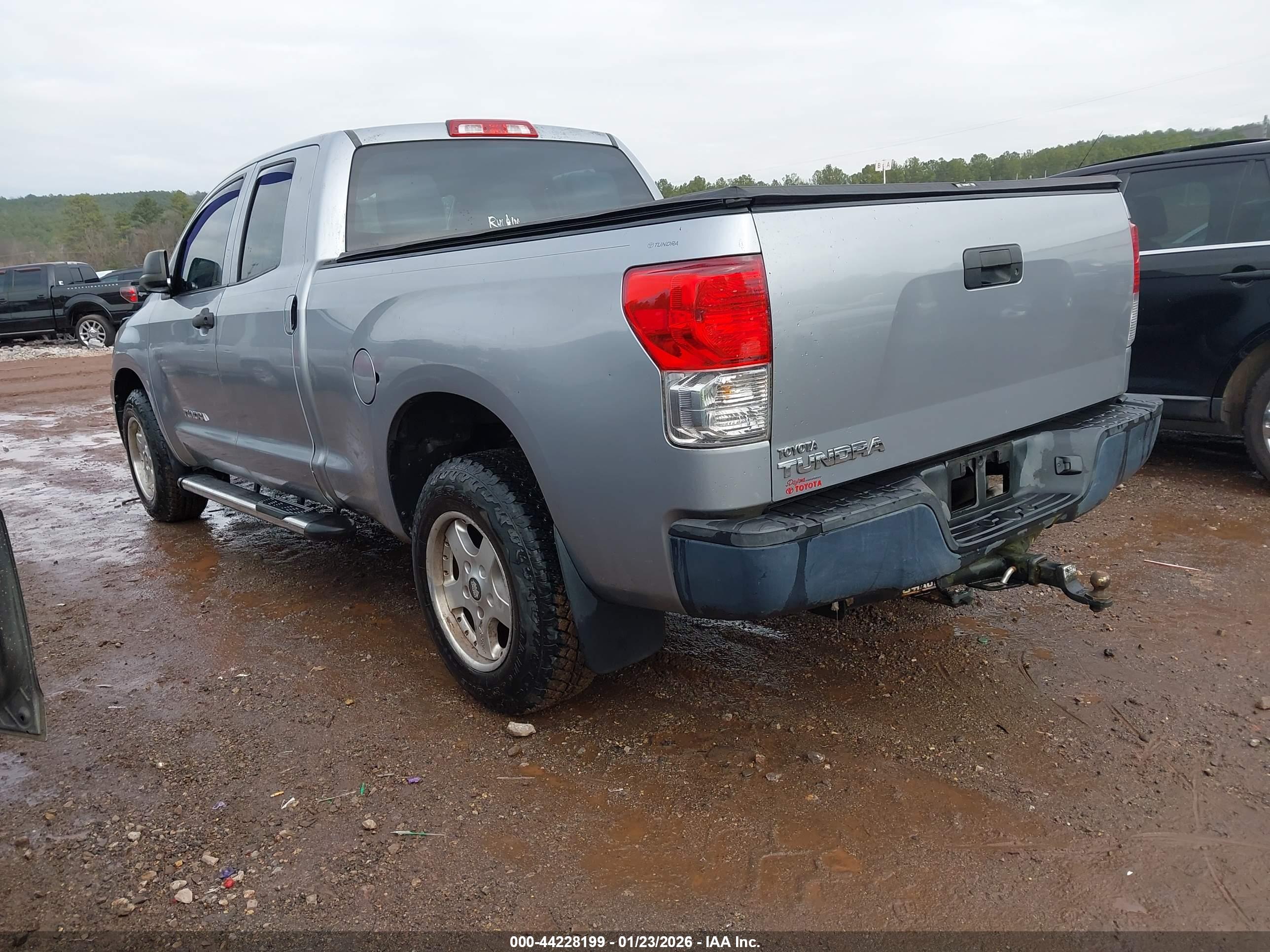TOYOTA TUNDRA image 3