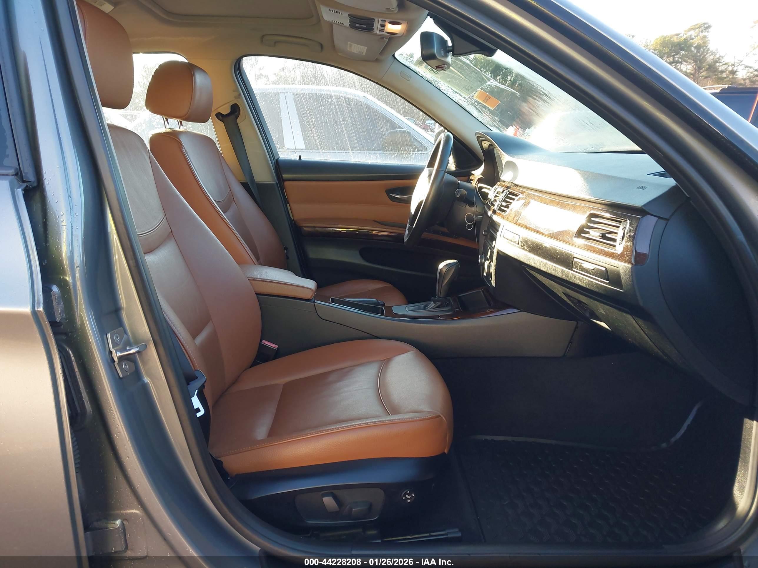 BMW 328I image 5