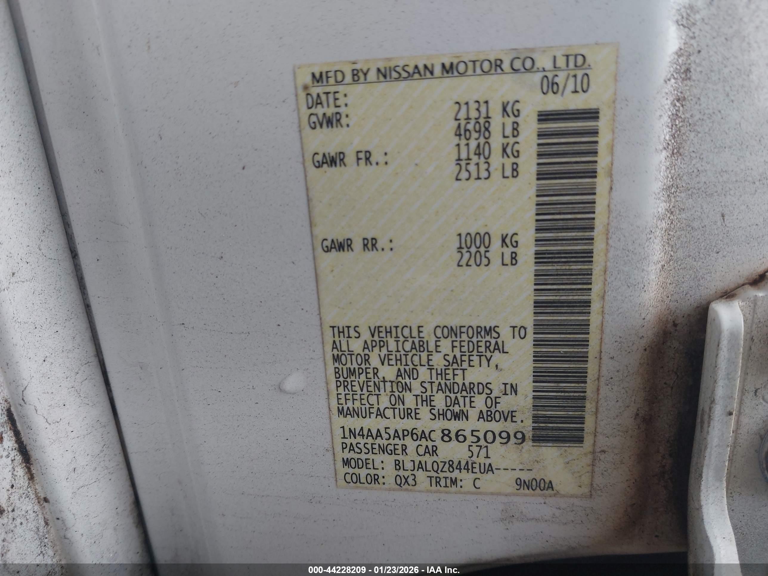 NISSAN MAXIMA image 9