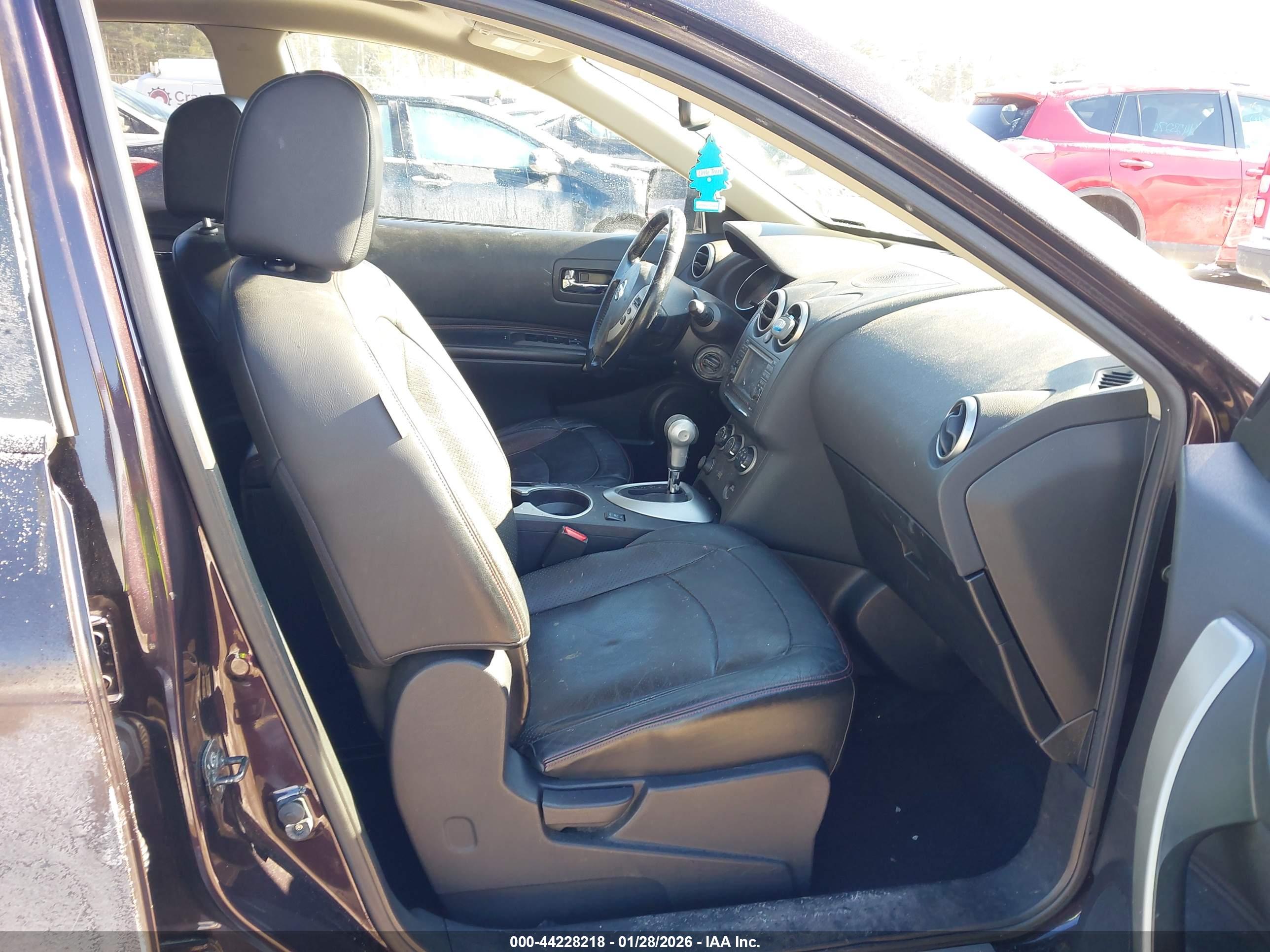 NISSAN ROGUE image 5