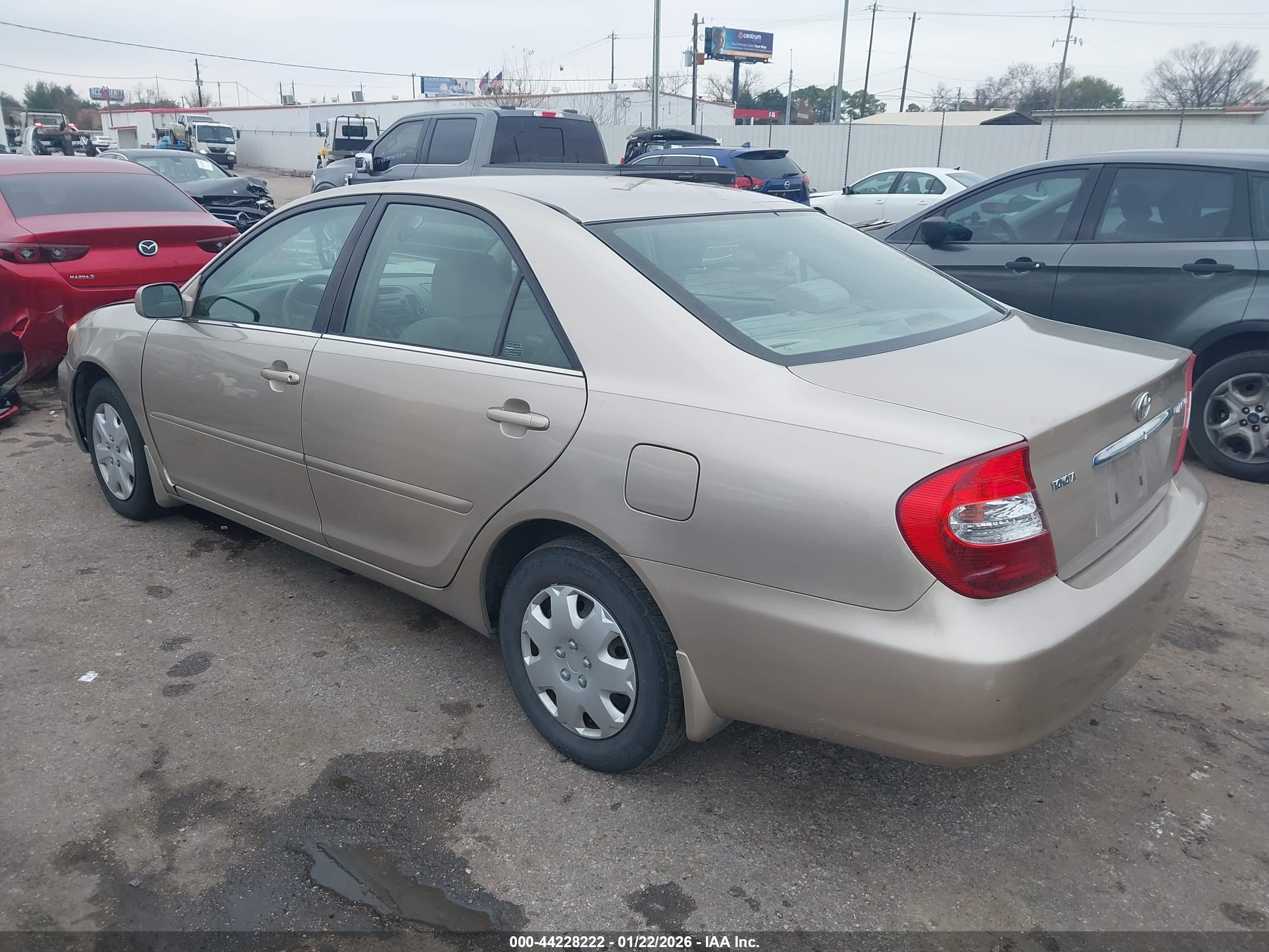 TOYOTA CAMRY image 3