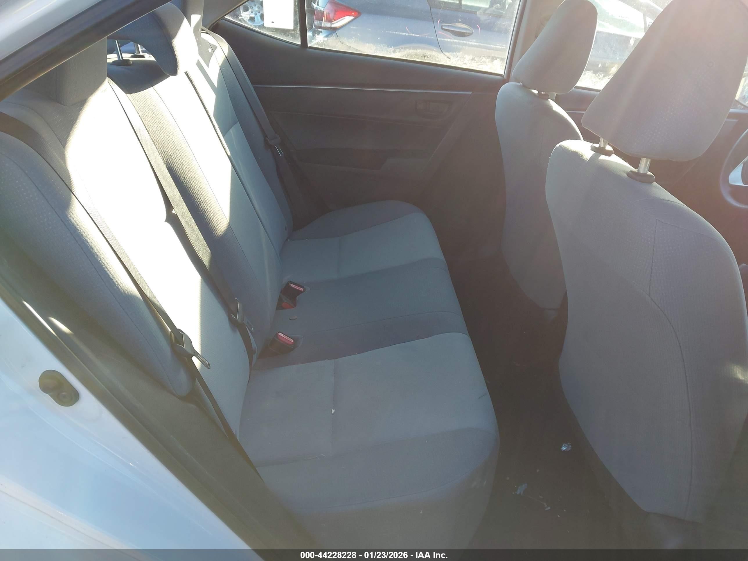 TOYOTA COROLLA image 8