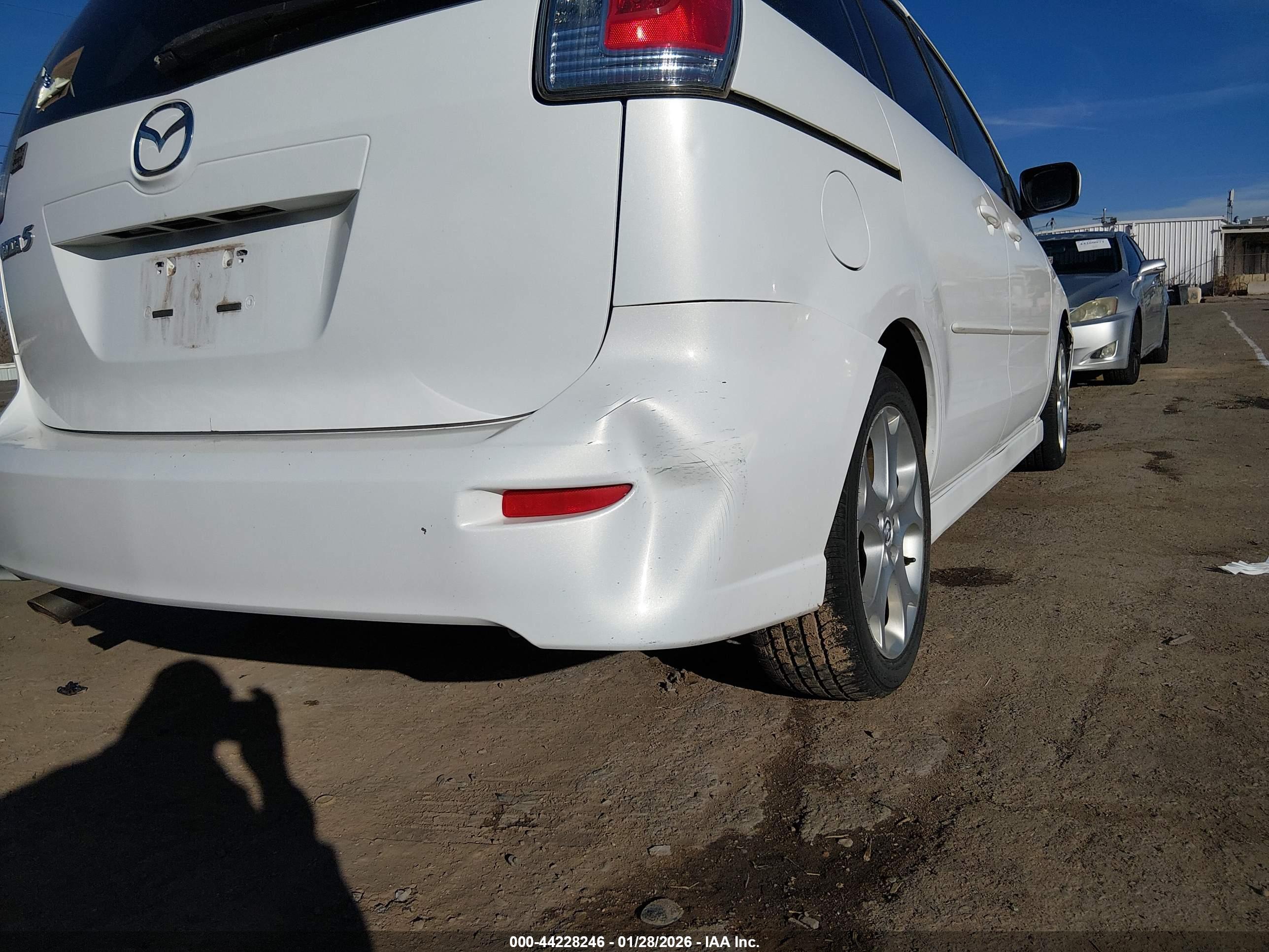 MAZDA MAZDA5 image 5