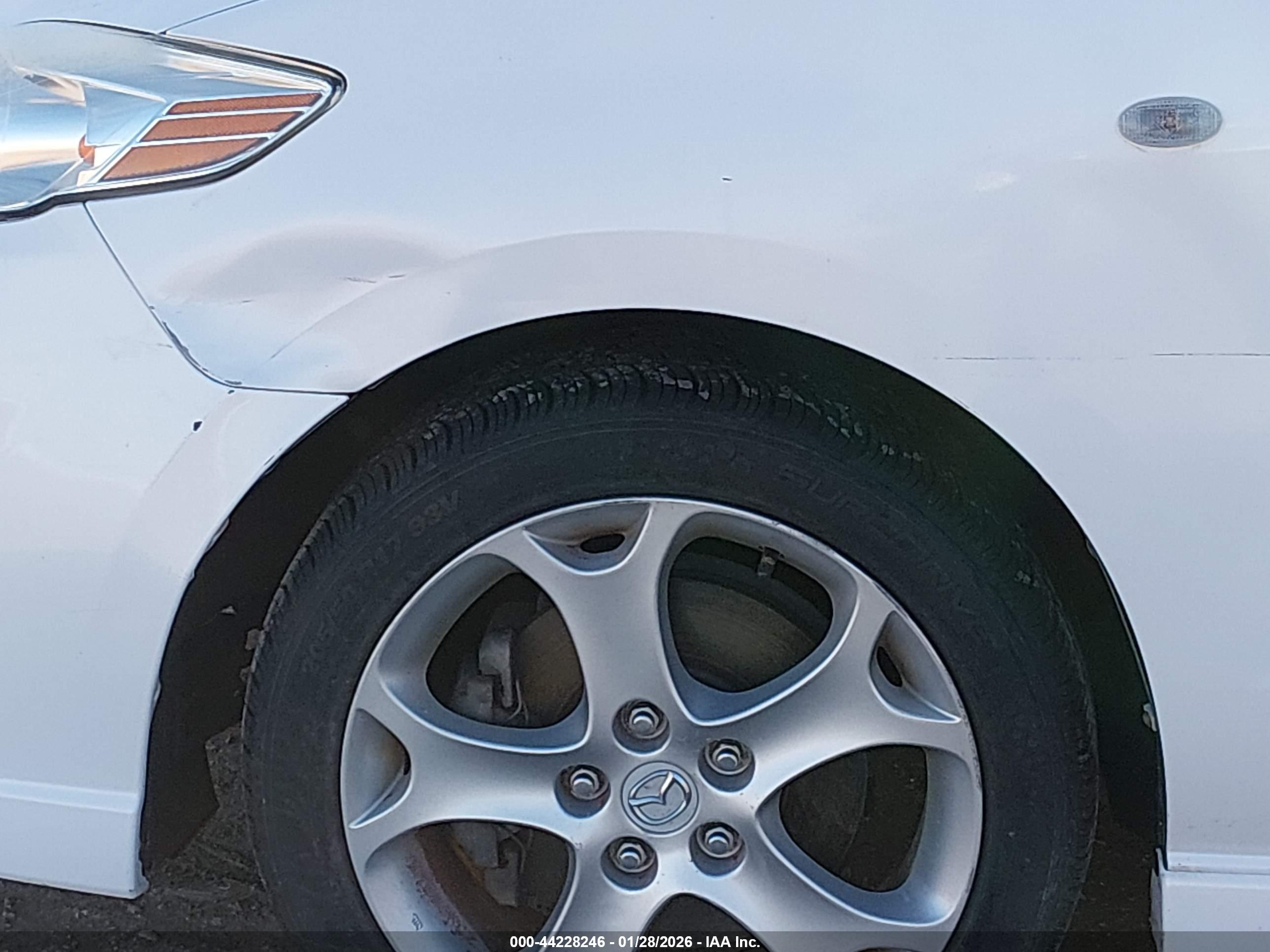MAZDA MAZDA5 image 6