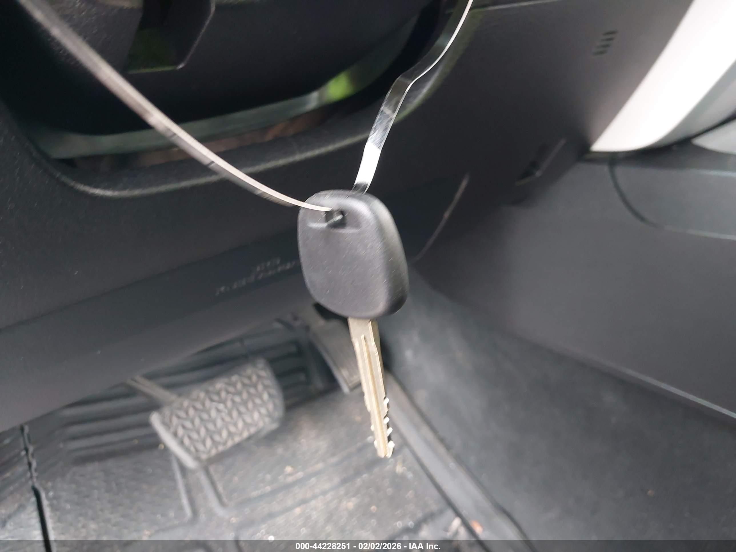 TOYOTA TUNDRA image 11