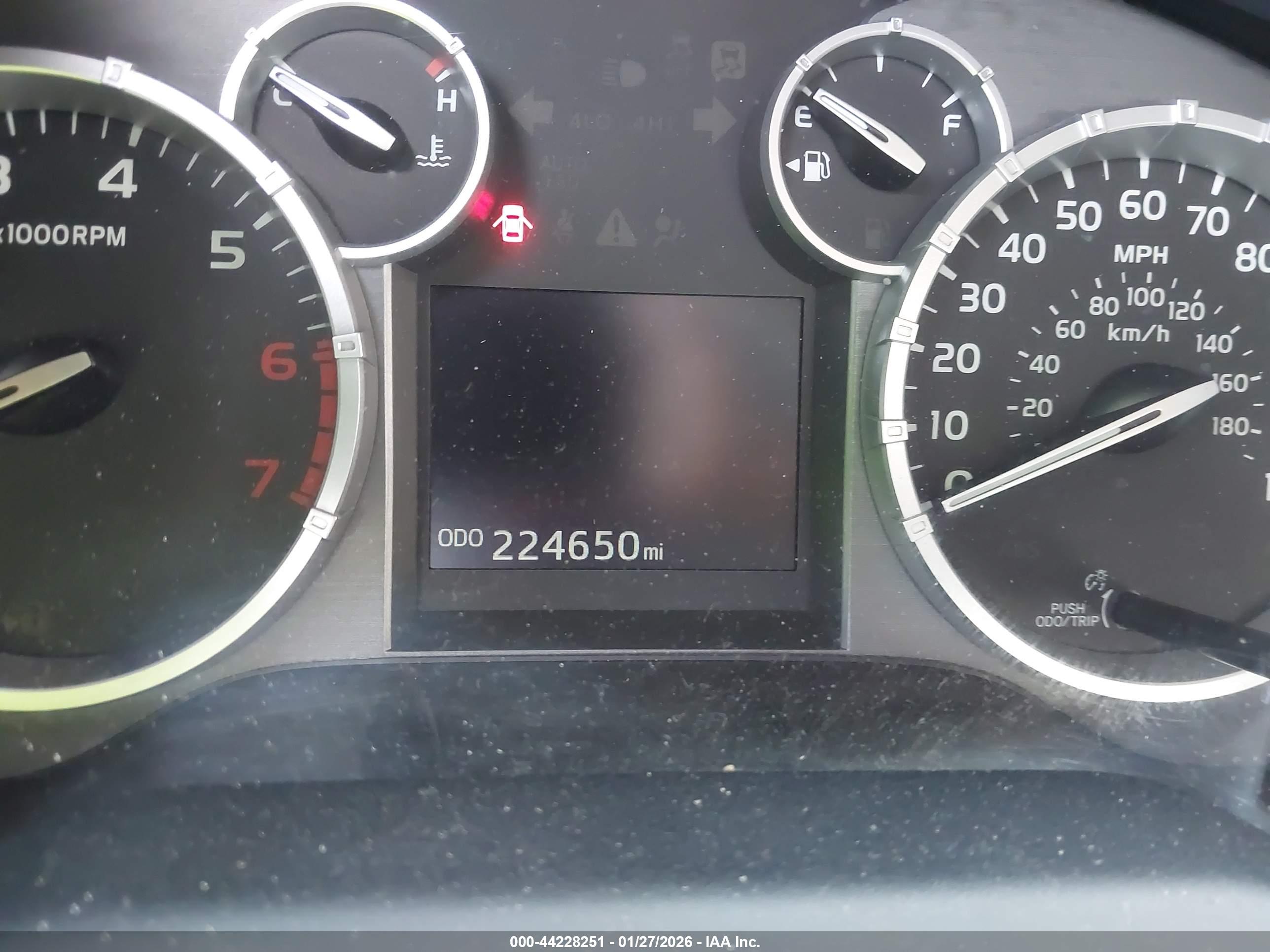 TOYOTA TUNDRA image 7