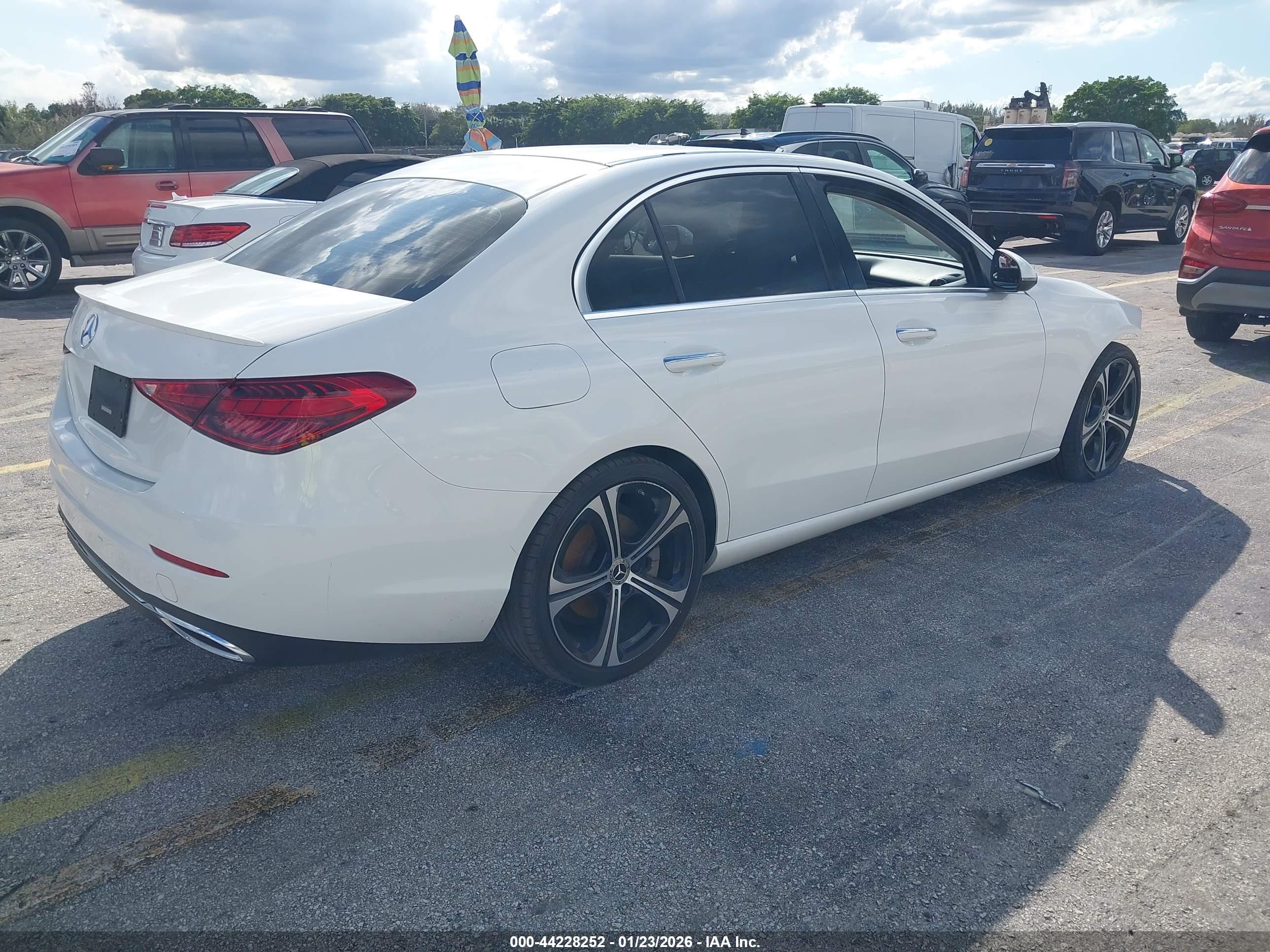 MERCEDES-BENZ C image 4
