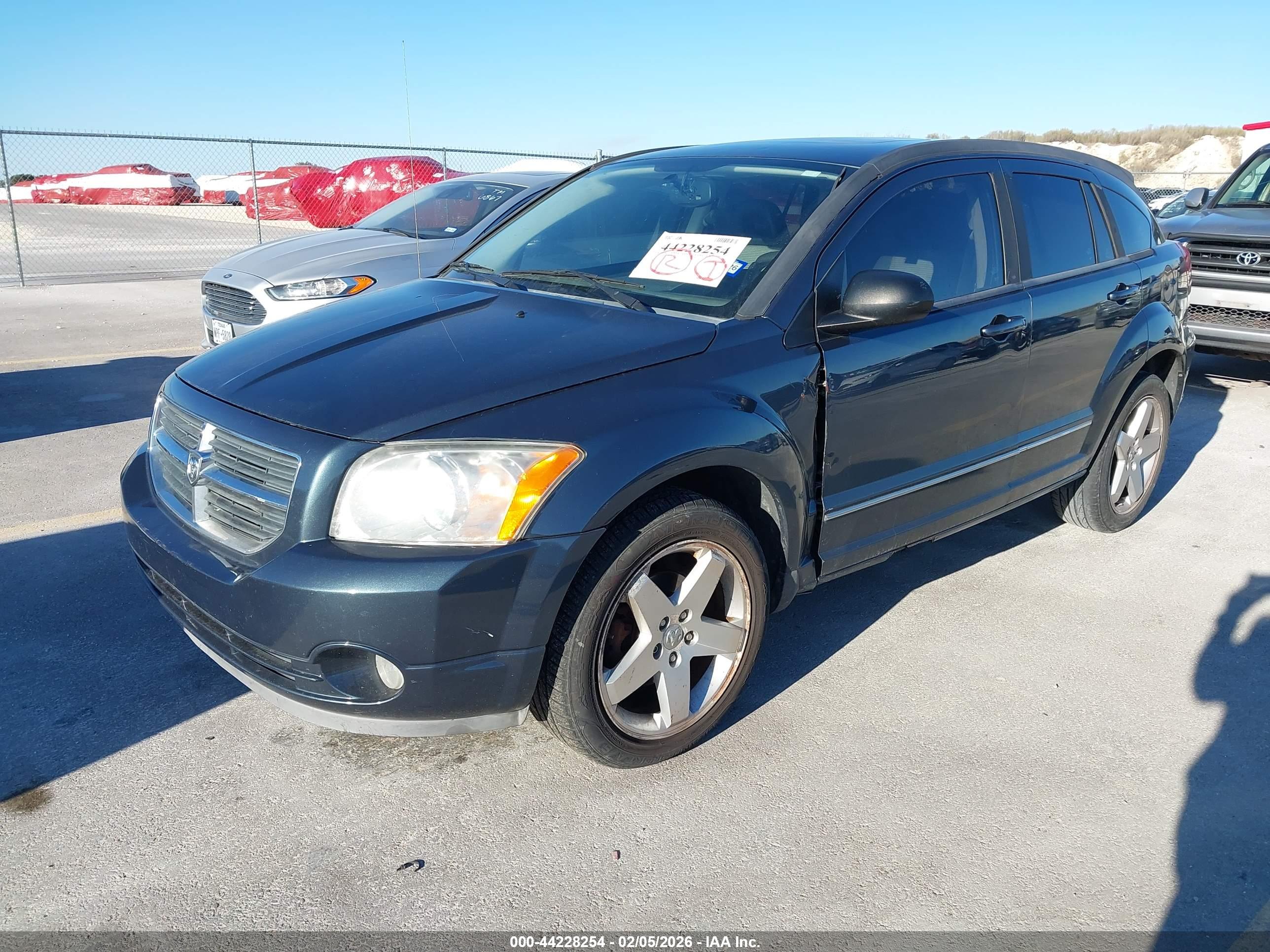 DODGE CALIBER image 2