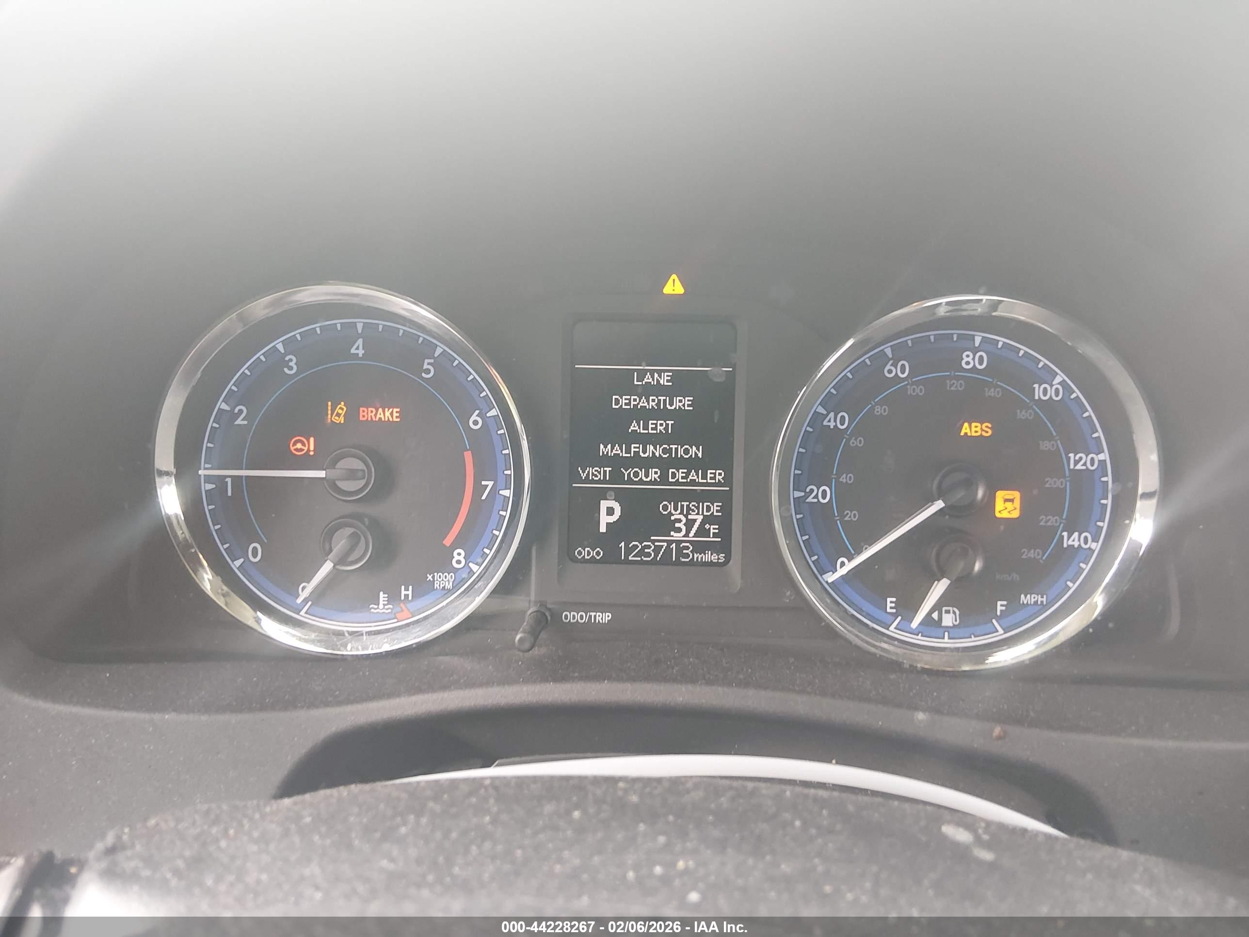 TOYOTA COROLLA image 7