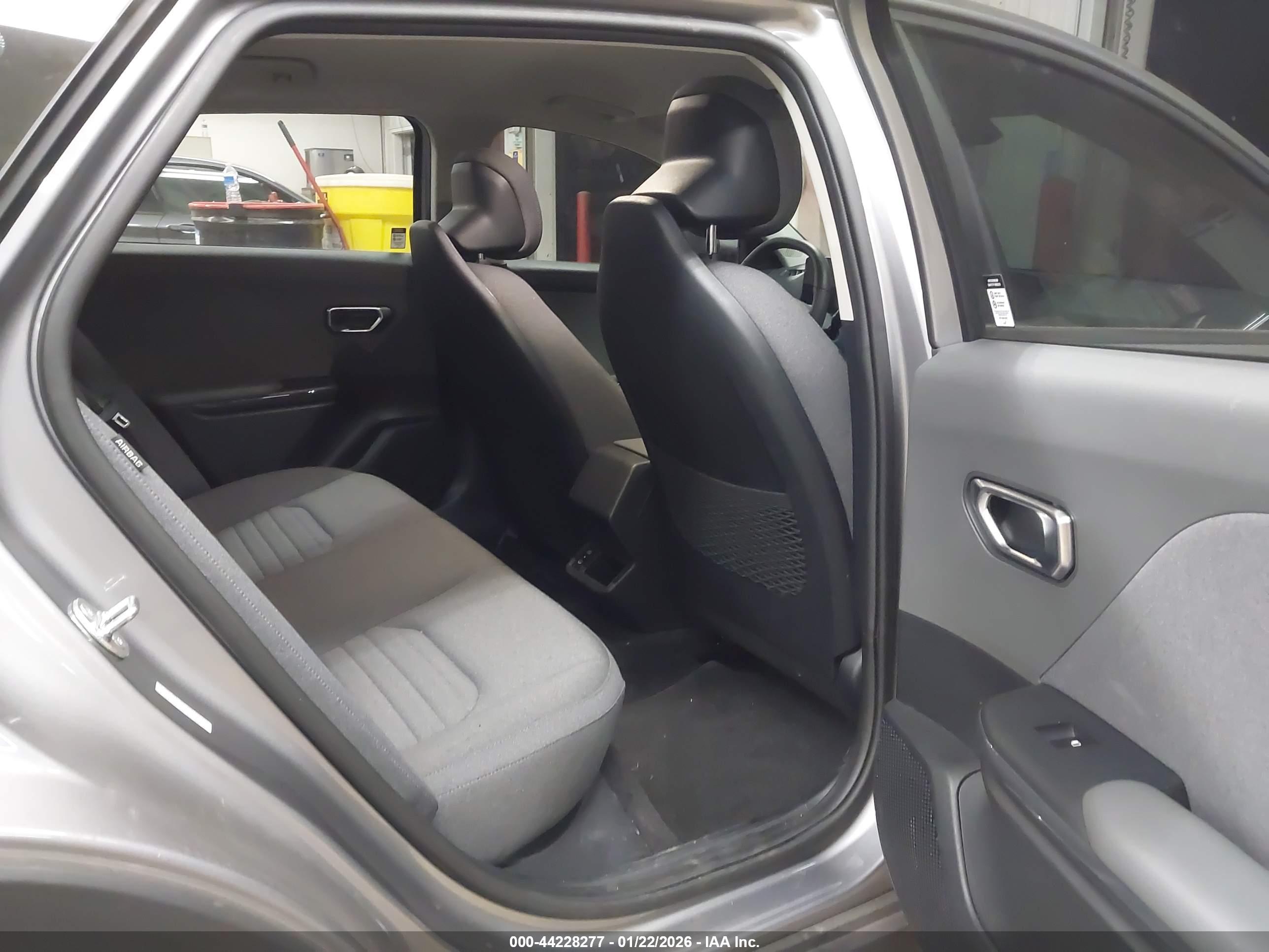 KIA K4 image 8