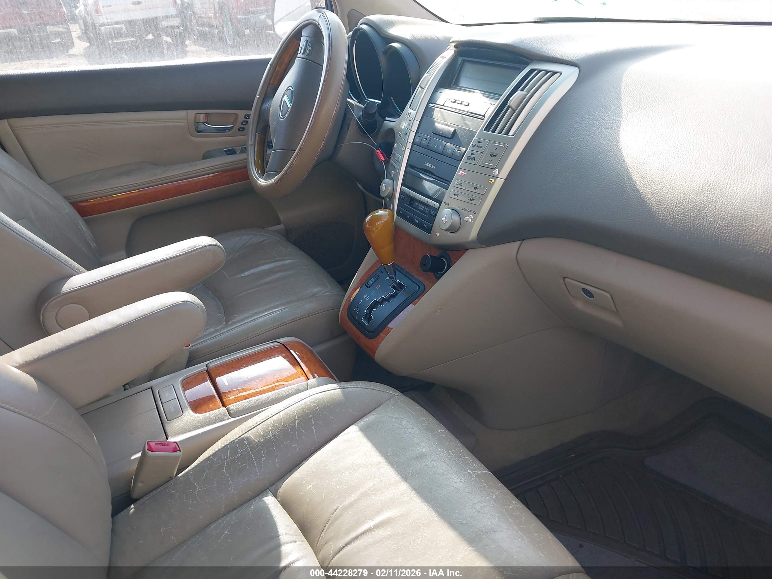 LEXUS RX image 5