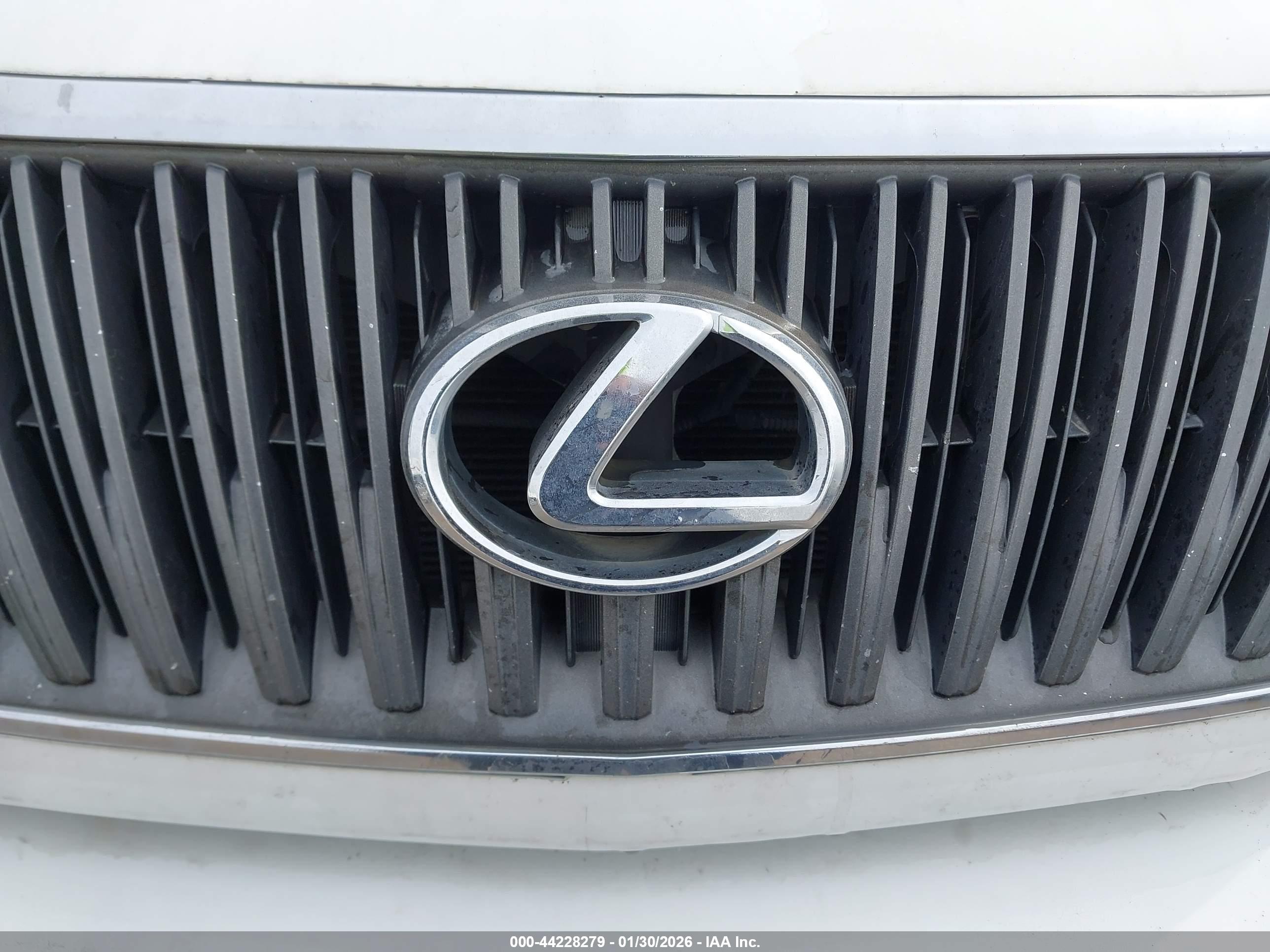 LEXUS RX image 6