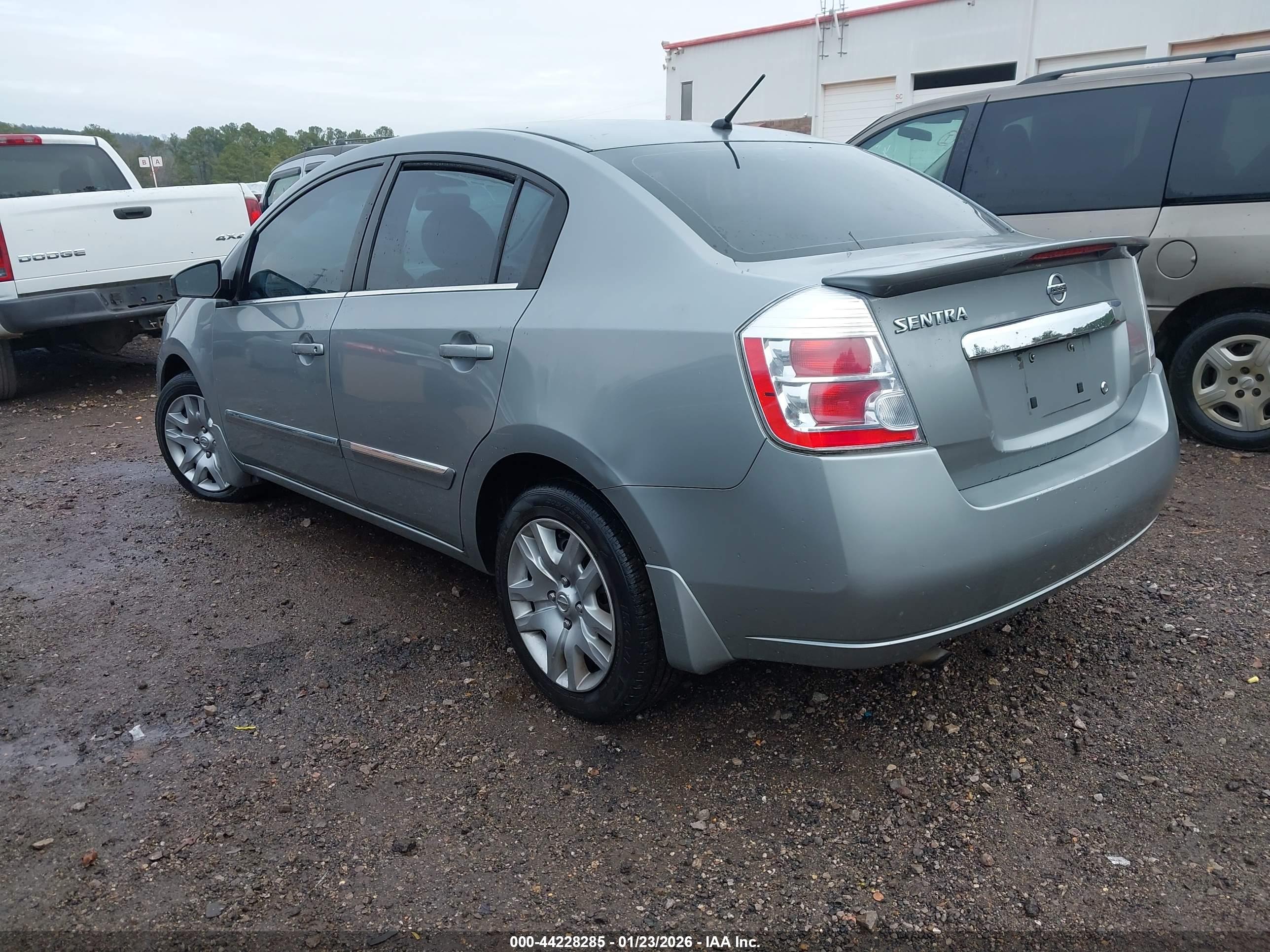 NISSAN SENTRA image 3