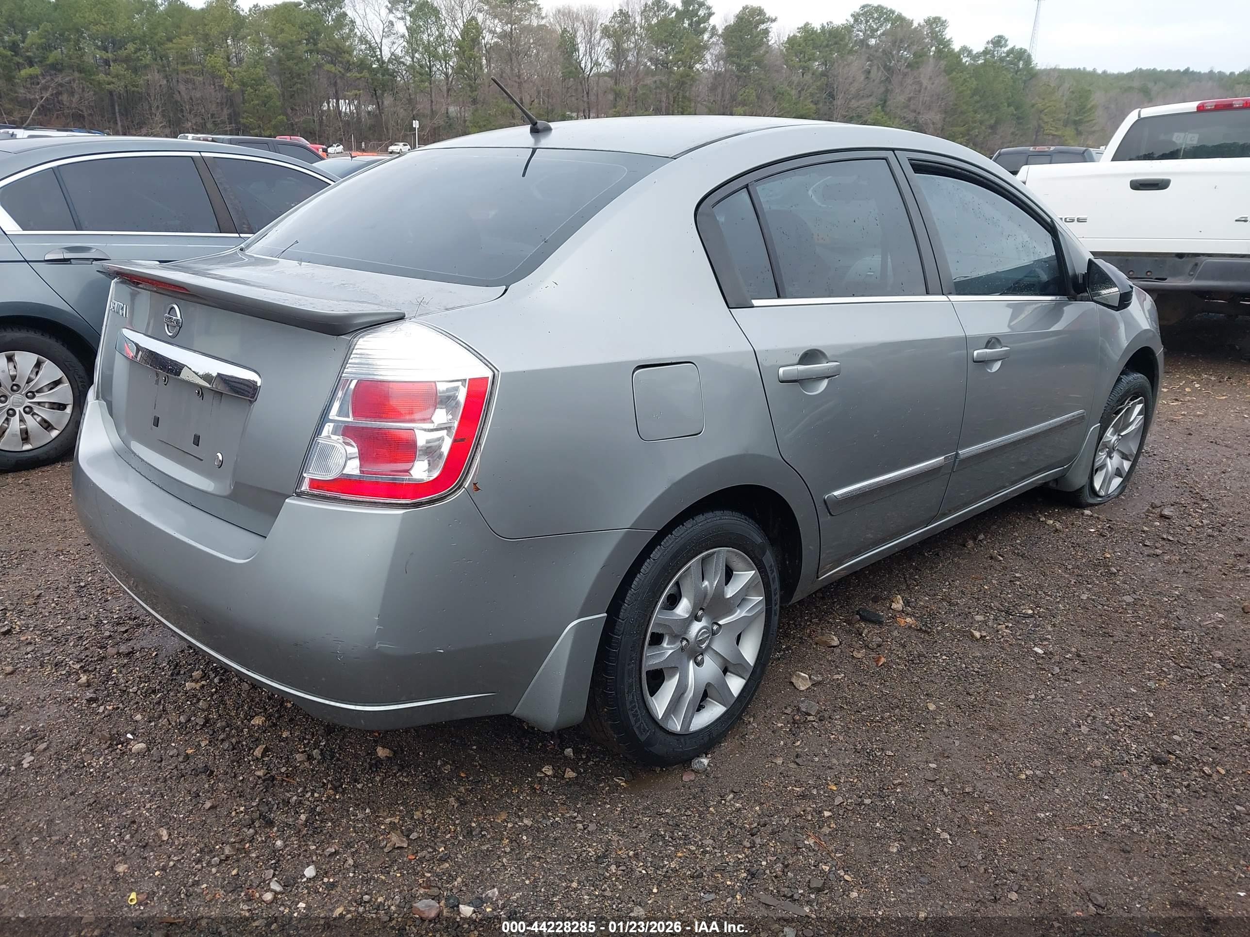 NISSAN SENTRA image 4