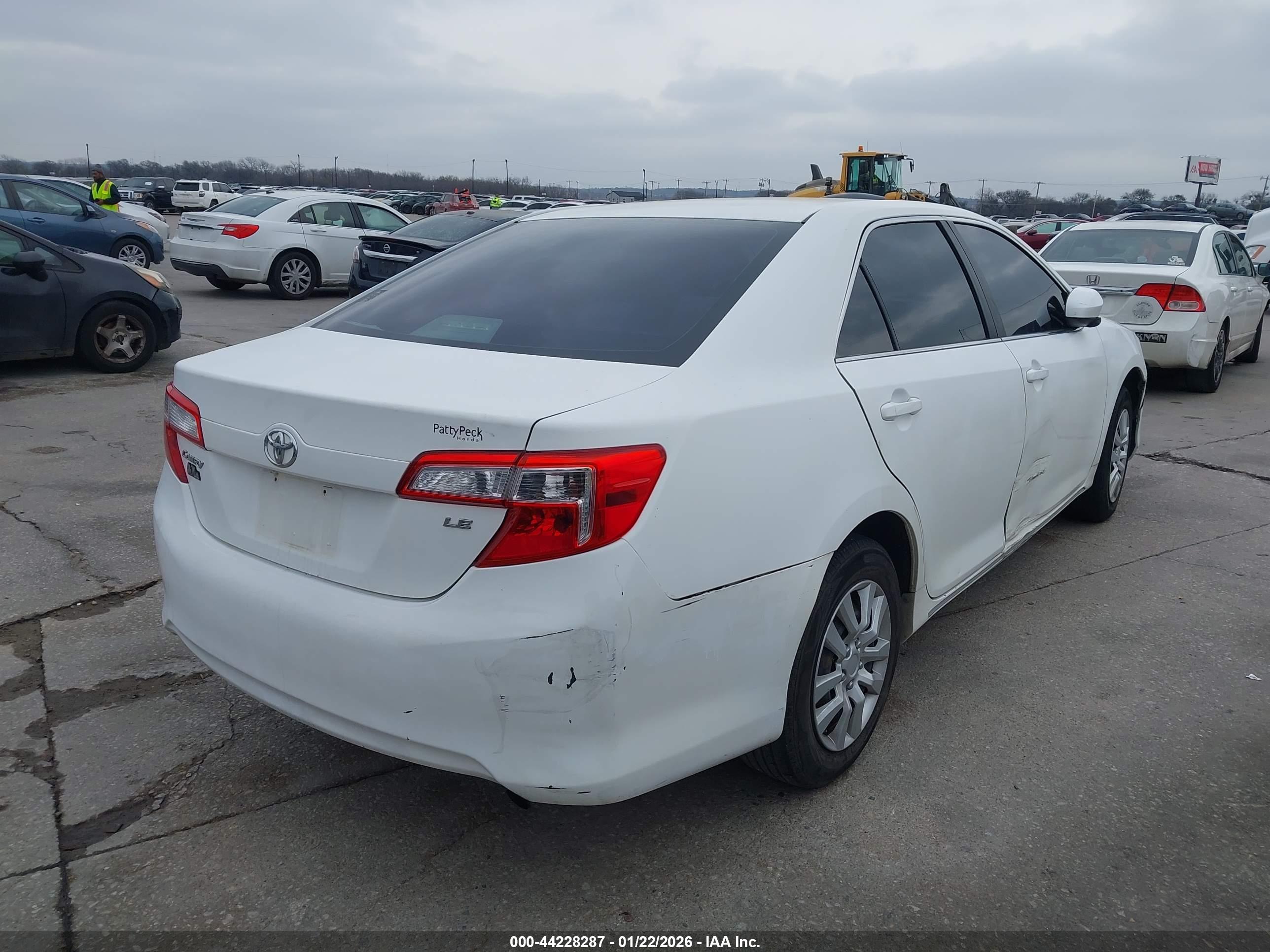 TOYOTA CAMRY image 4
