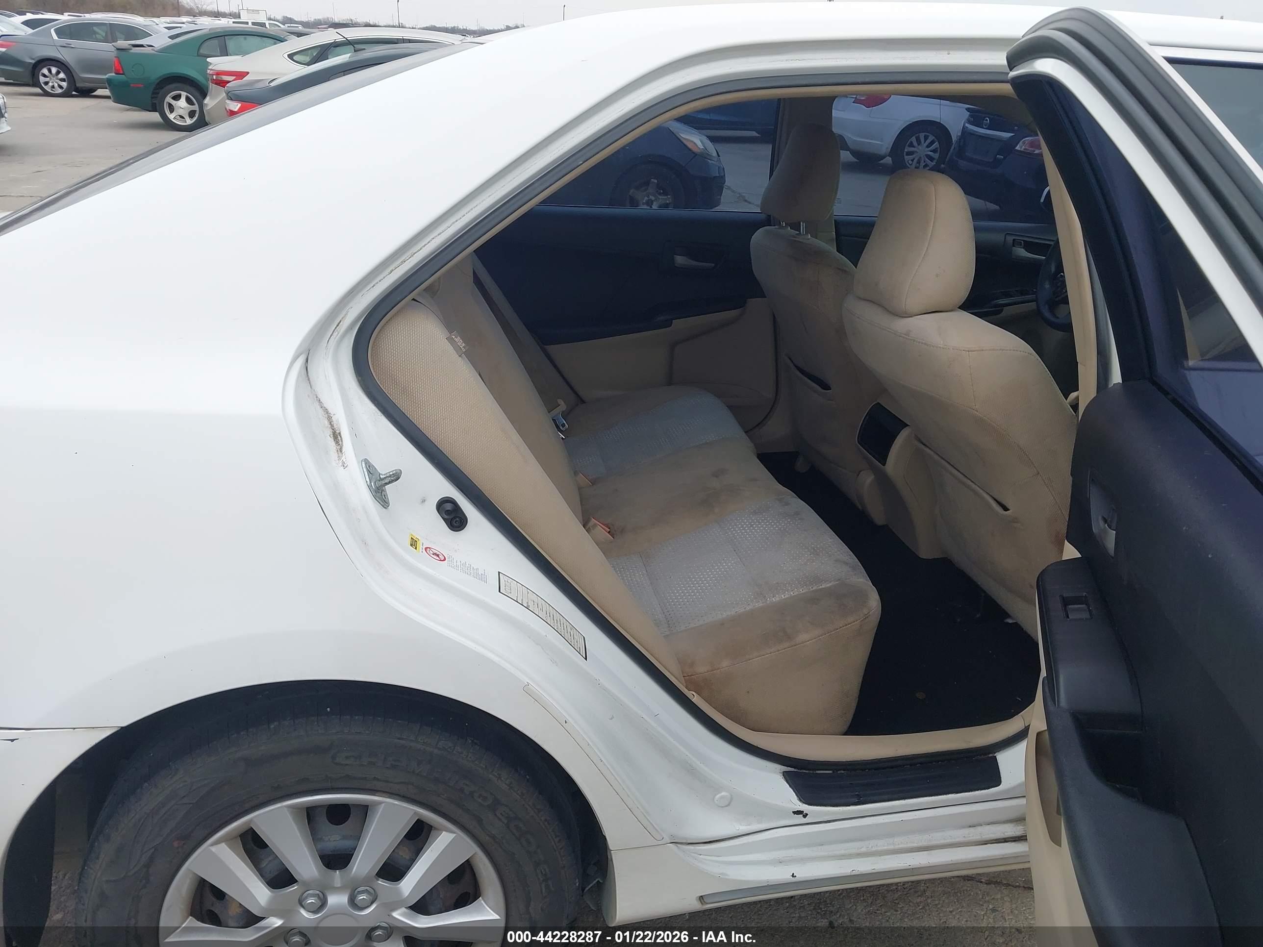 TOYOTA CAMRY image 8
