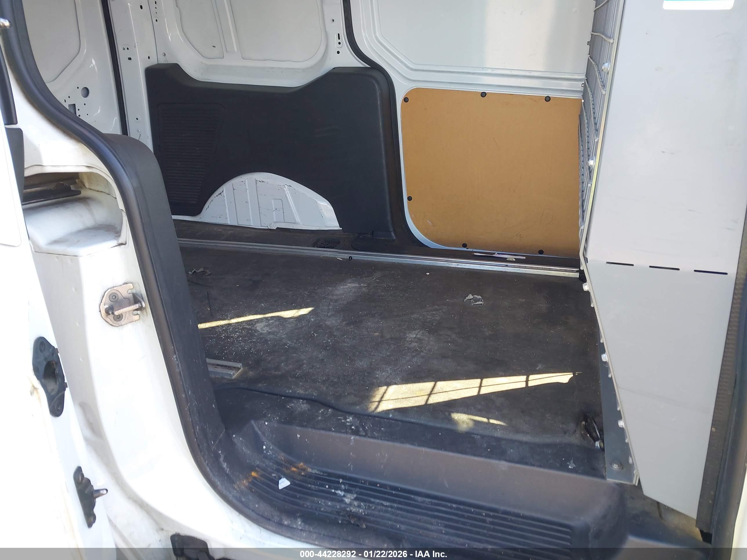 FORD TRANSIT image 8
