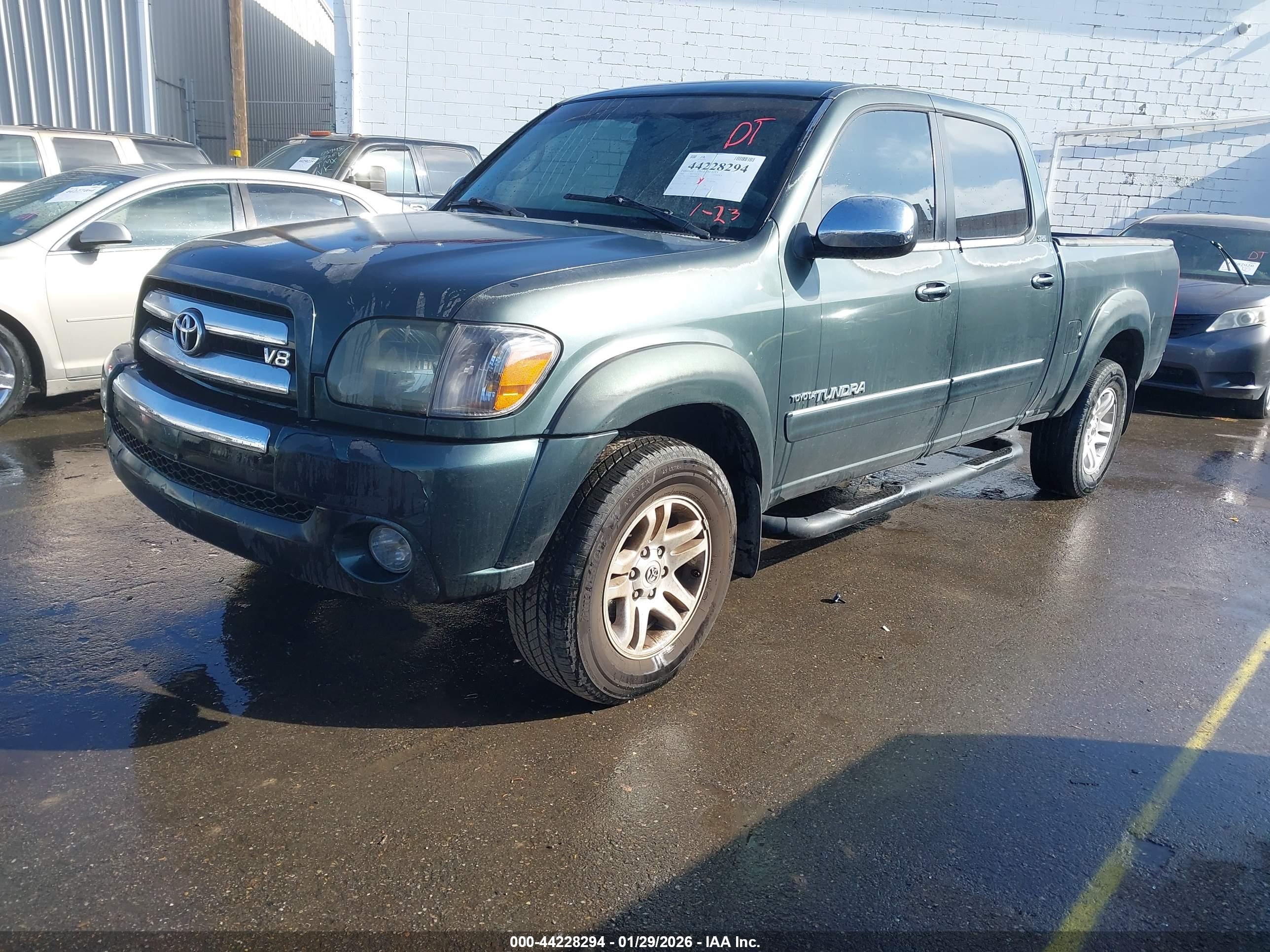 TOYOTA TUNDRA image 2