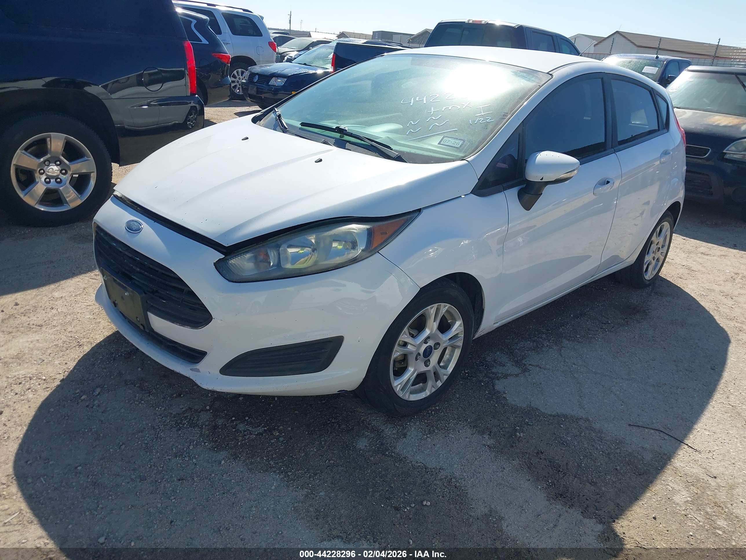 FORD FIESTA image 2