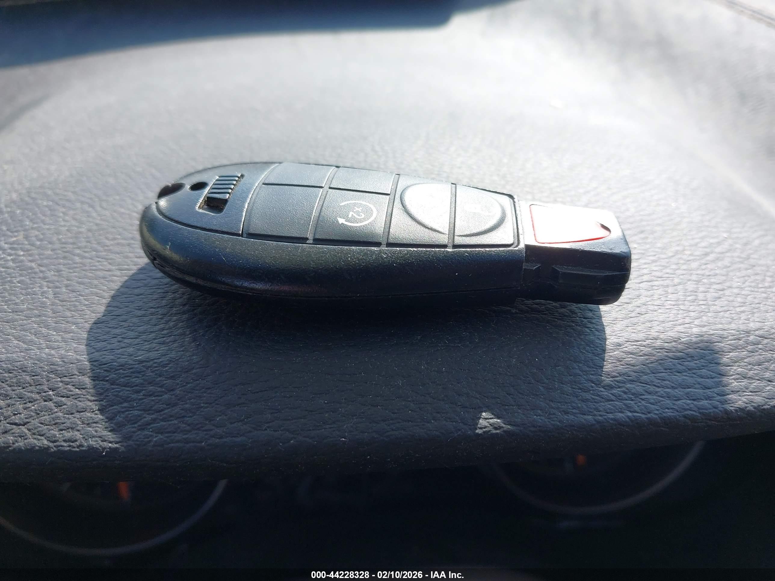 JEEP CHEROKEE image 11