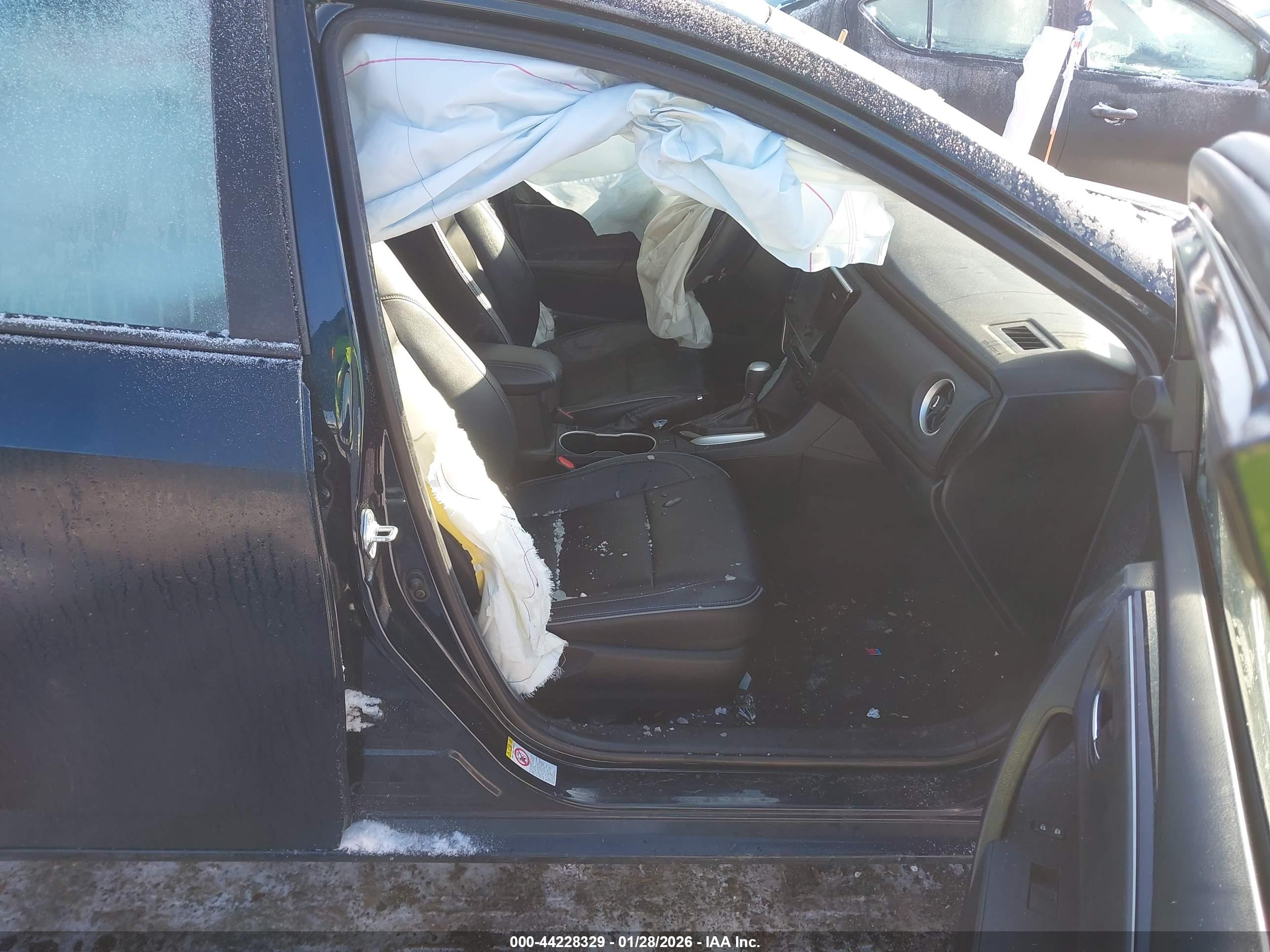 TOYOTA COROLLA image 5