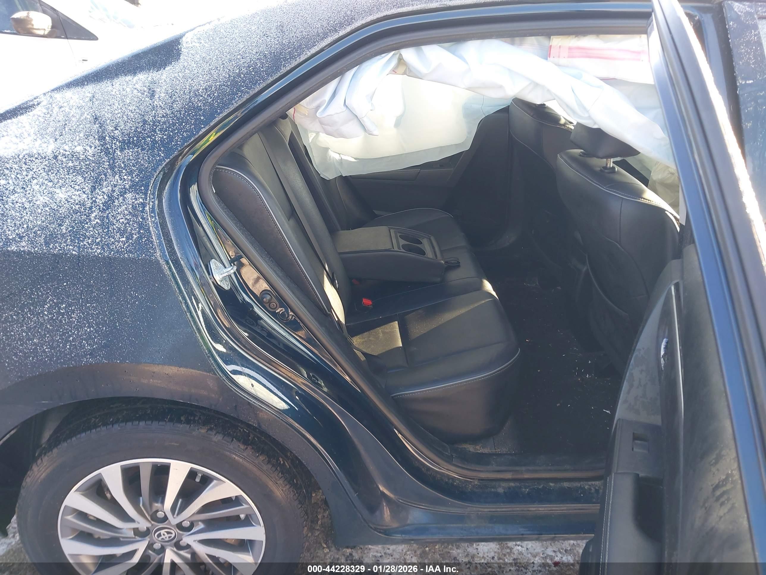 TOYOTA COROLLA image 8