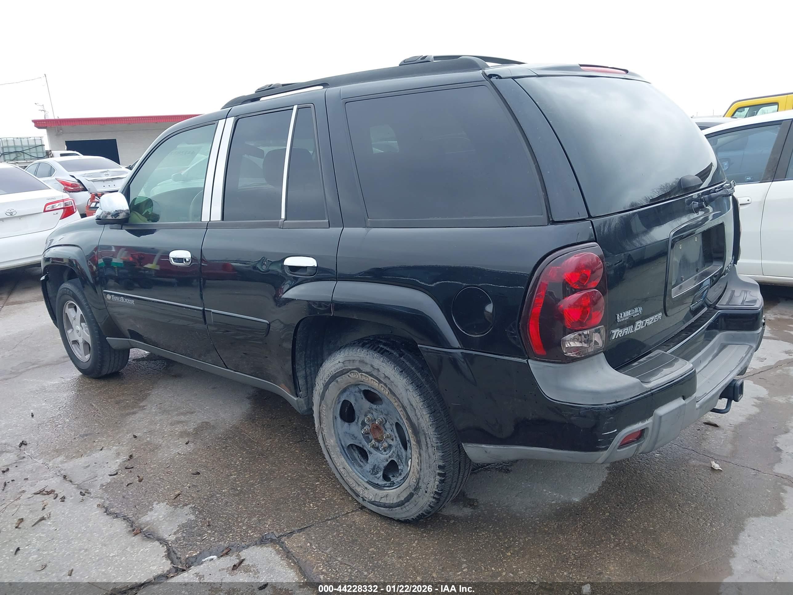 CHEVROLET TRAILBLAZER image 3
