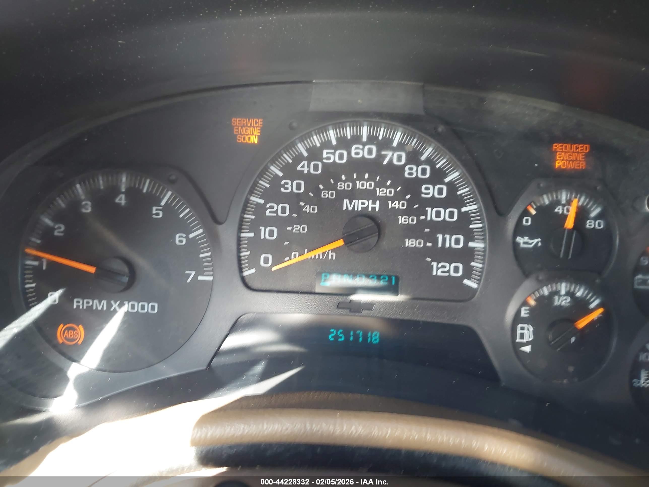 CHEVROLET TRAILBLAZER image 7