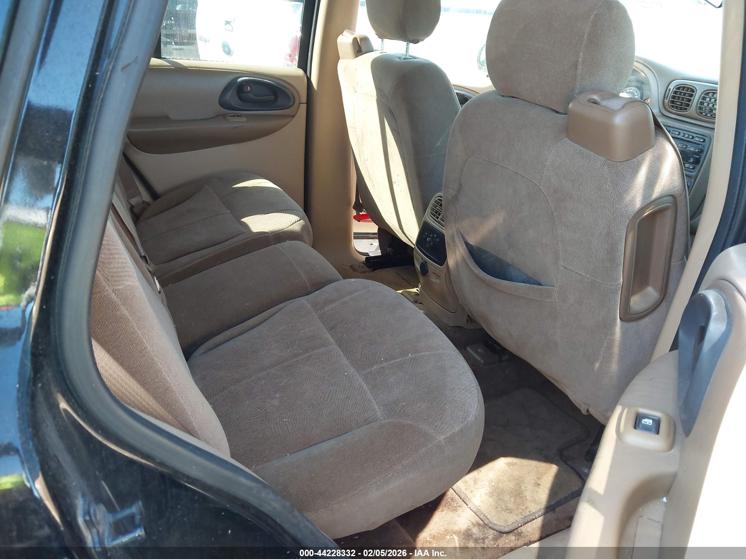 CHEVROLET TRAILBLAZER image 8