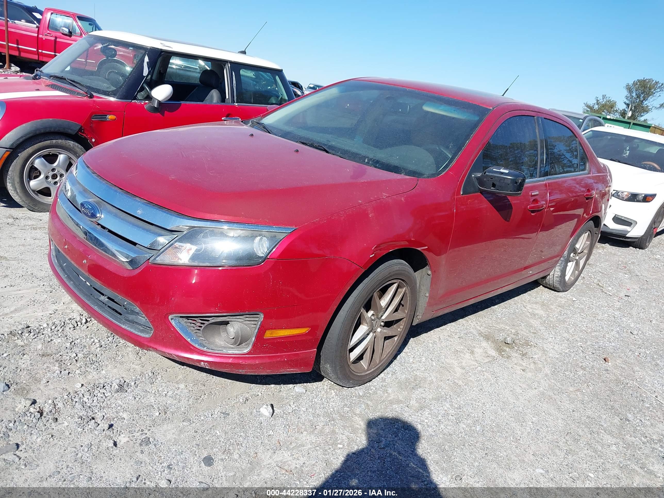 FORD FUSION image 2
