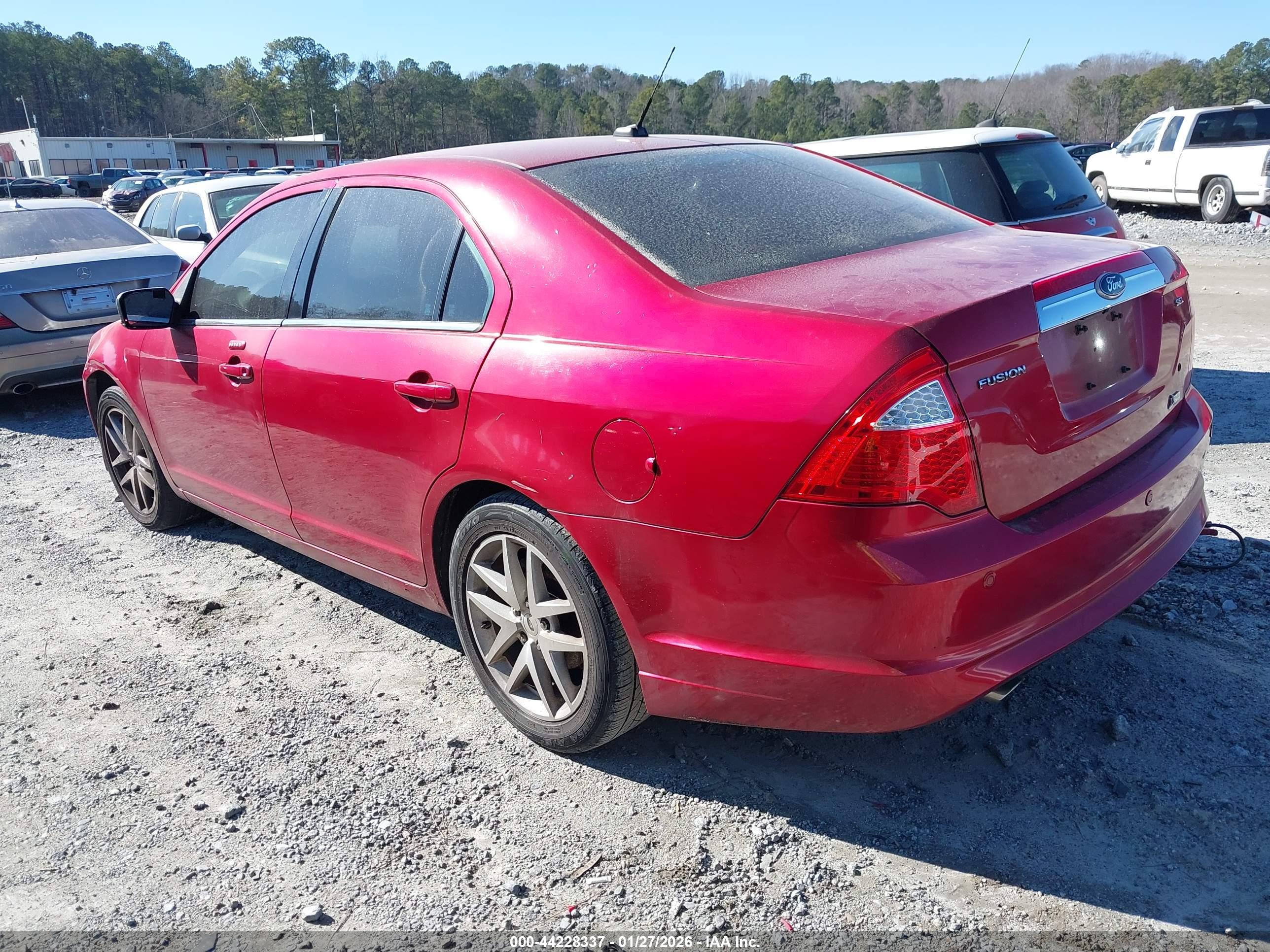 FORD FUSION image 3