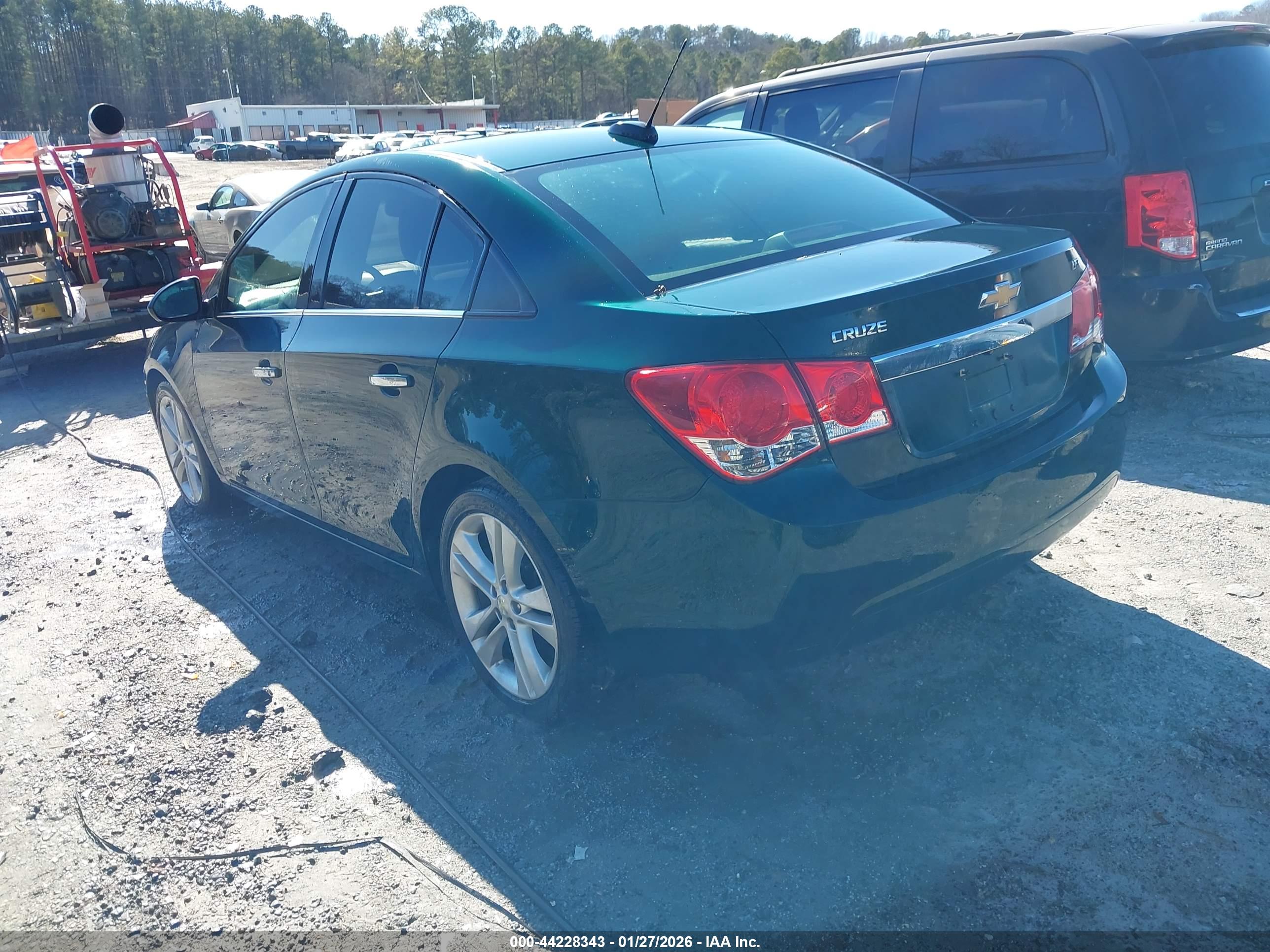 CHEVROLET CRUZE image 3