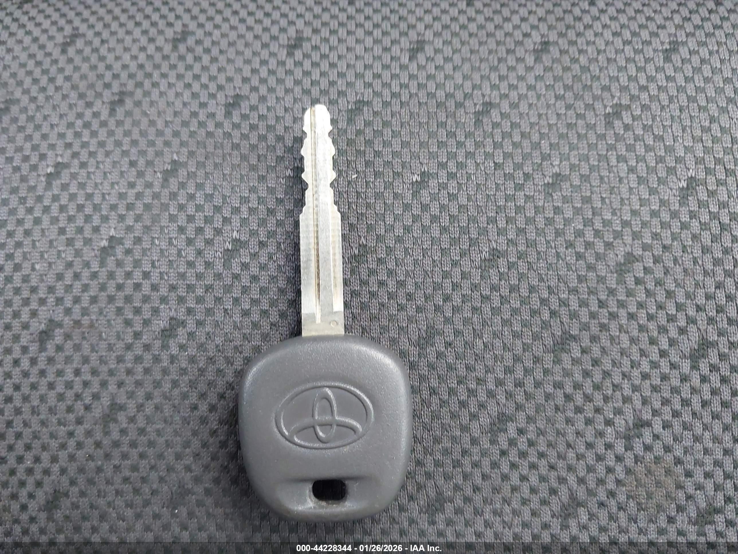 TOYOTA YARIS image 11