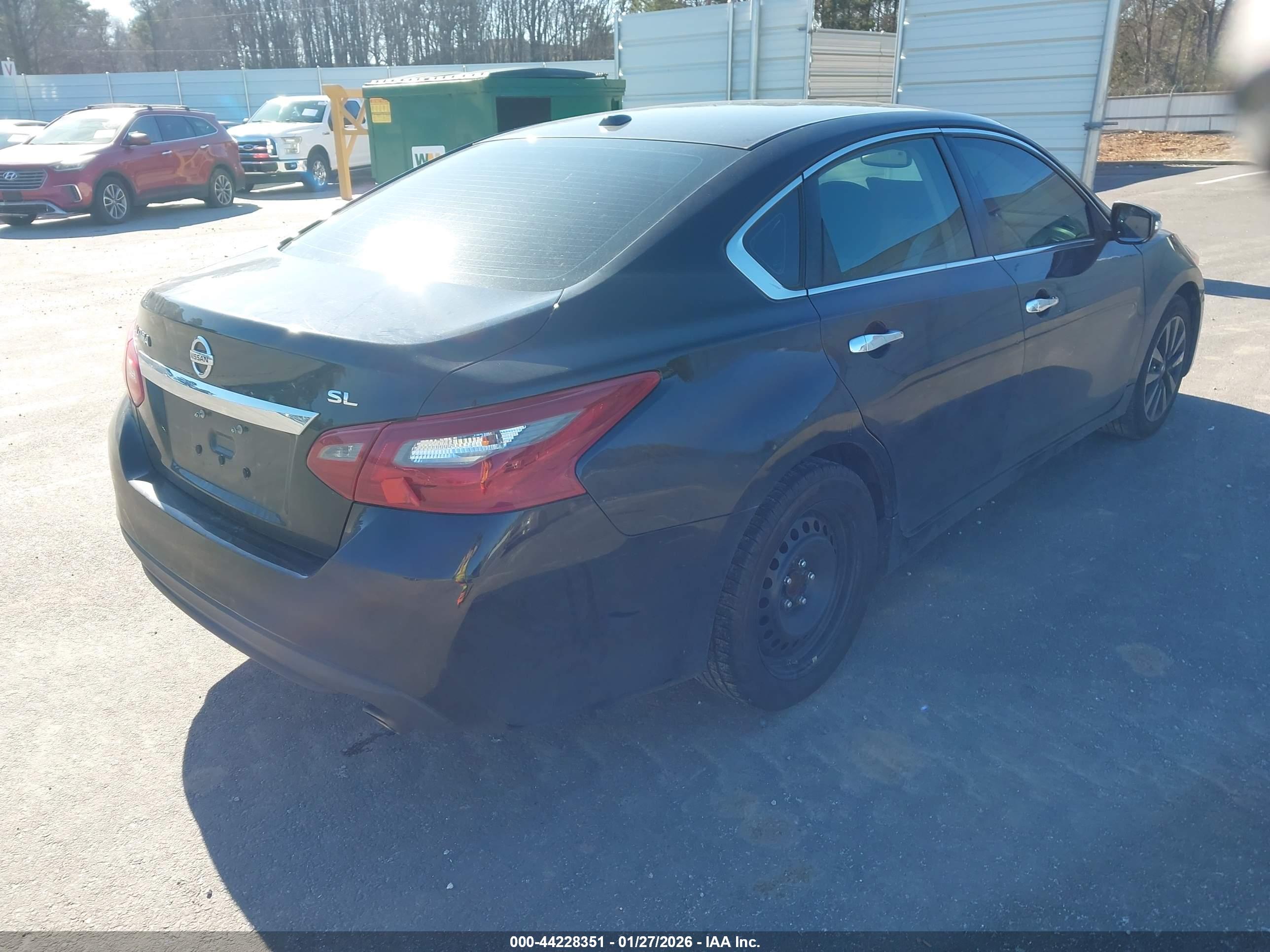 NISSAN ALTIMA image 4