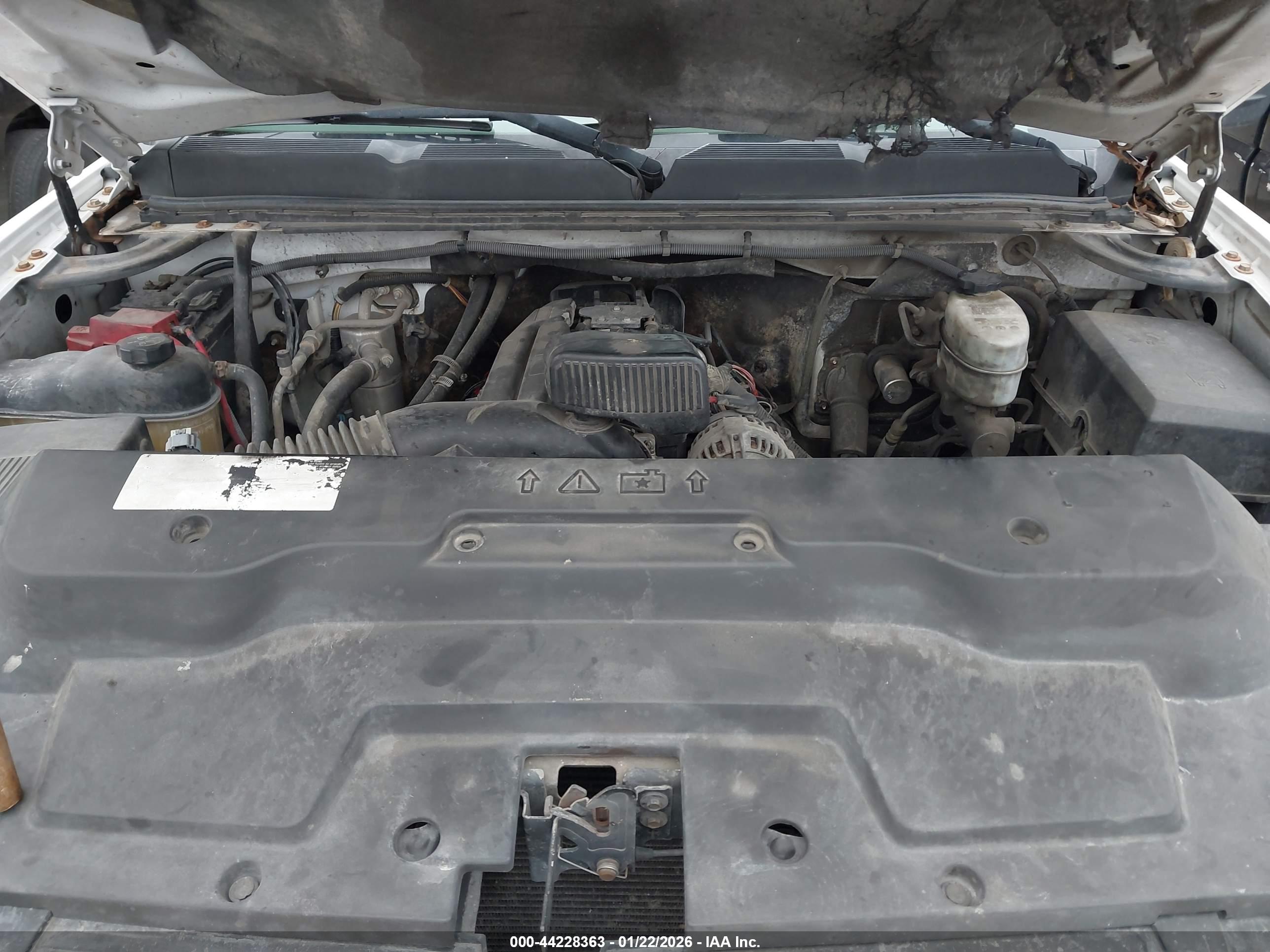 CHEVROLET SILVERADO image 10
