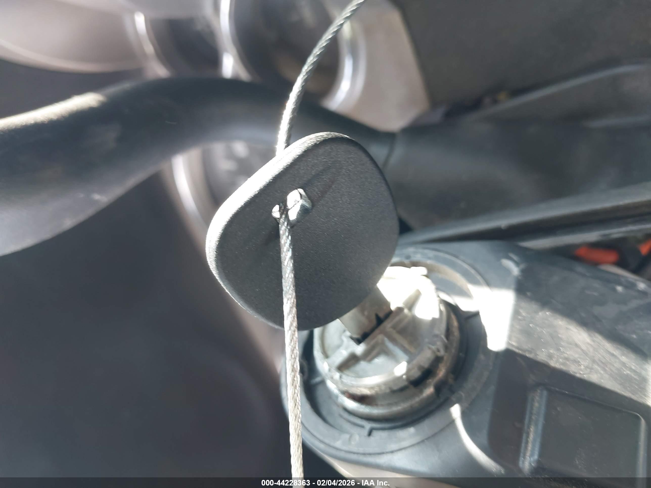 CHEVROLET SILVERADO image 11