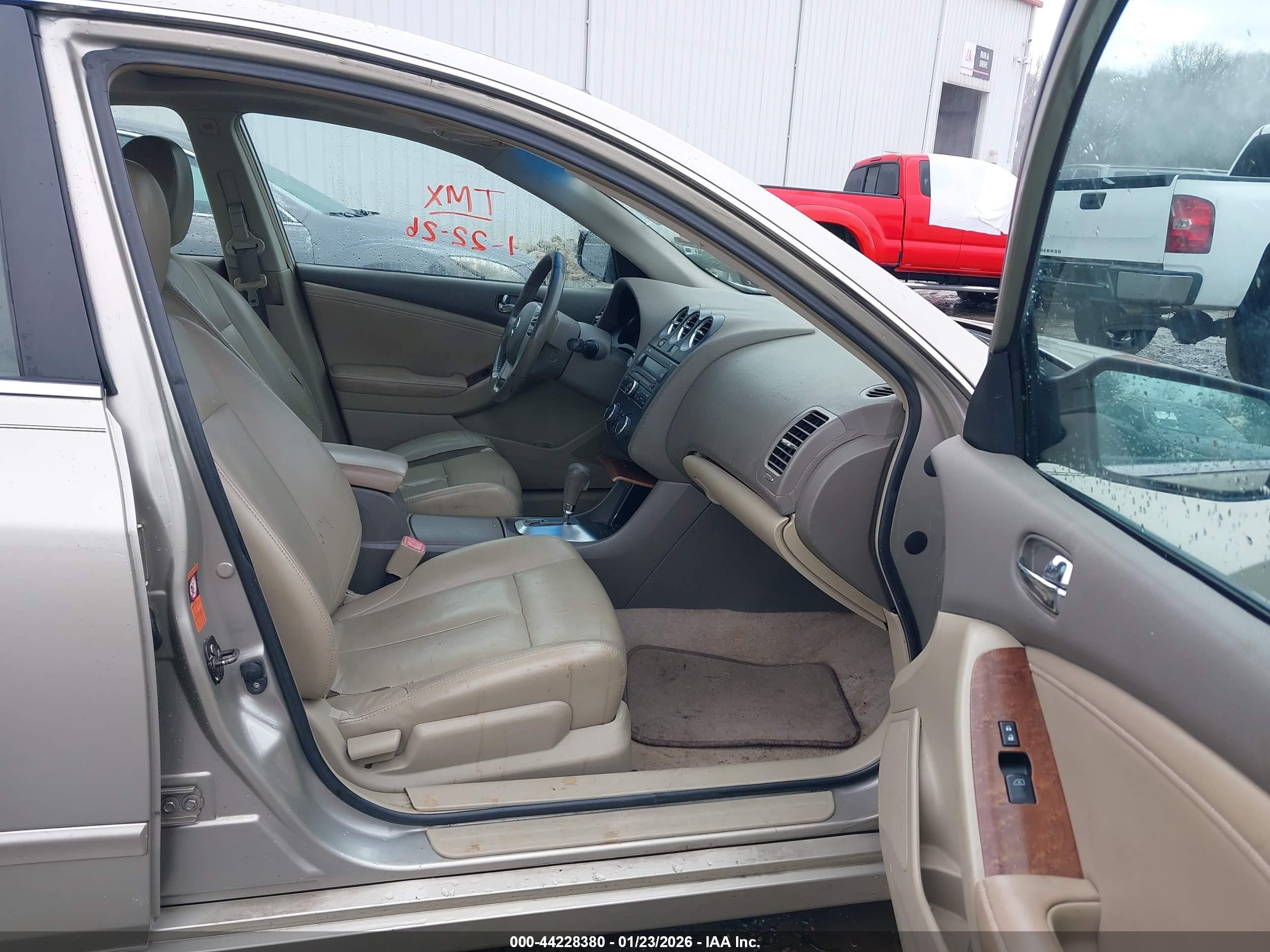 NISSAN ALTIMA image 5