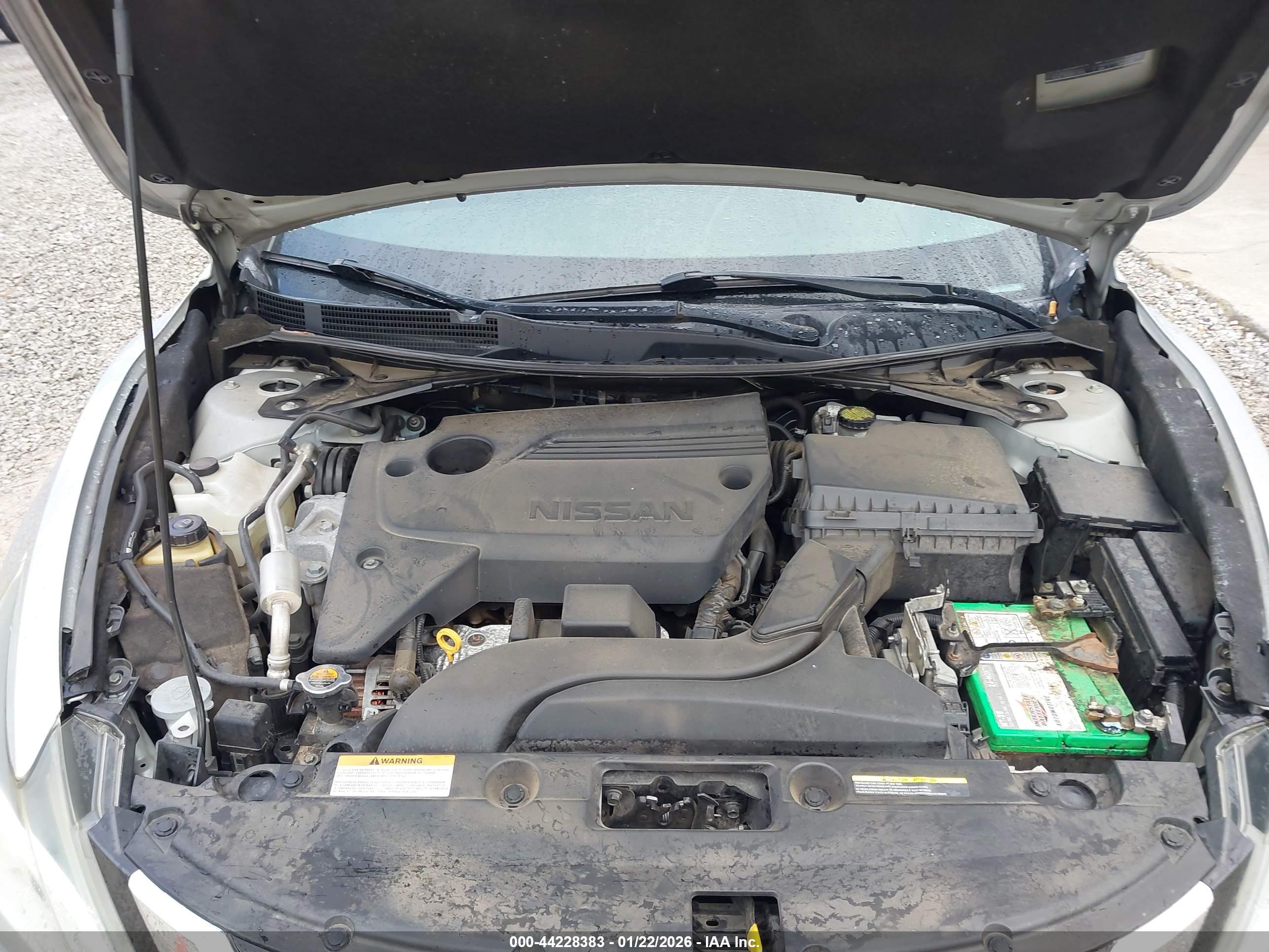 NISSAN ALTIMA image 10