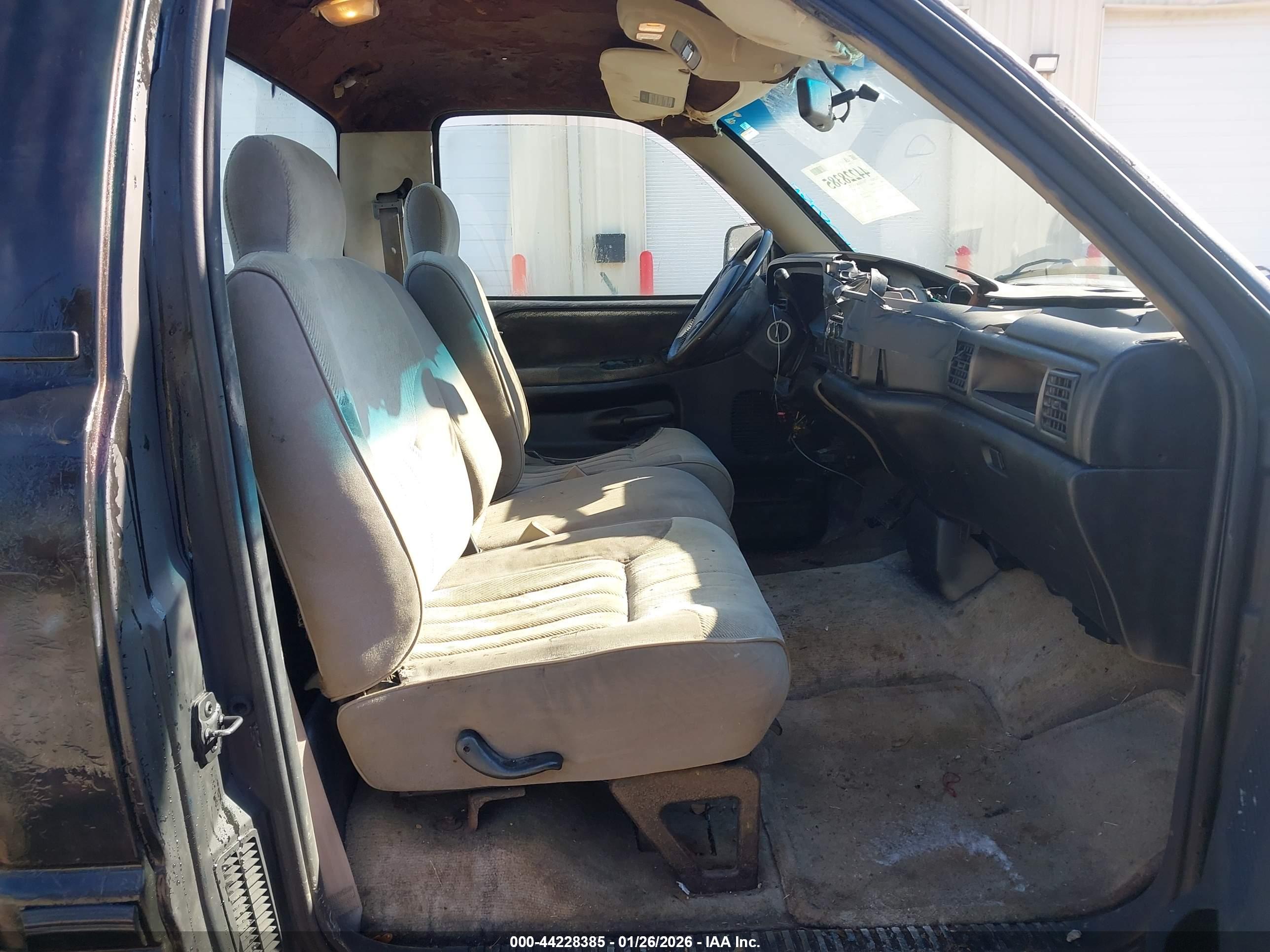 DODGE RAM image 5