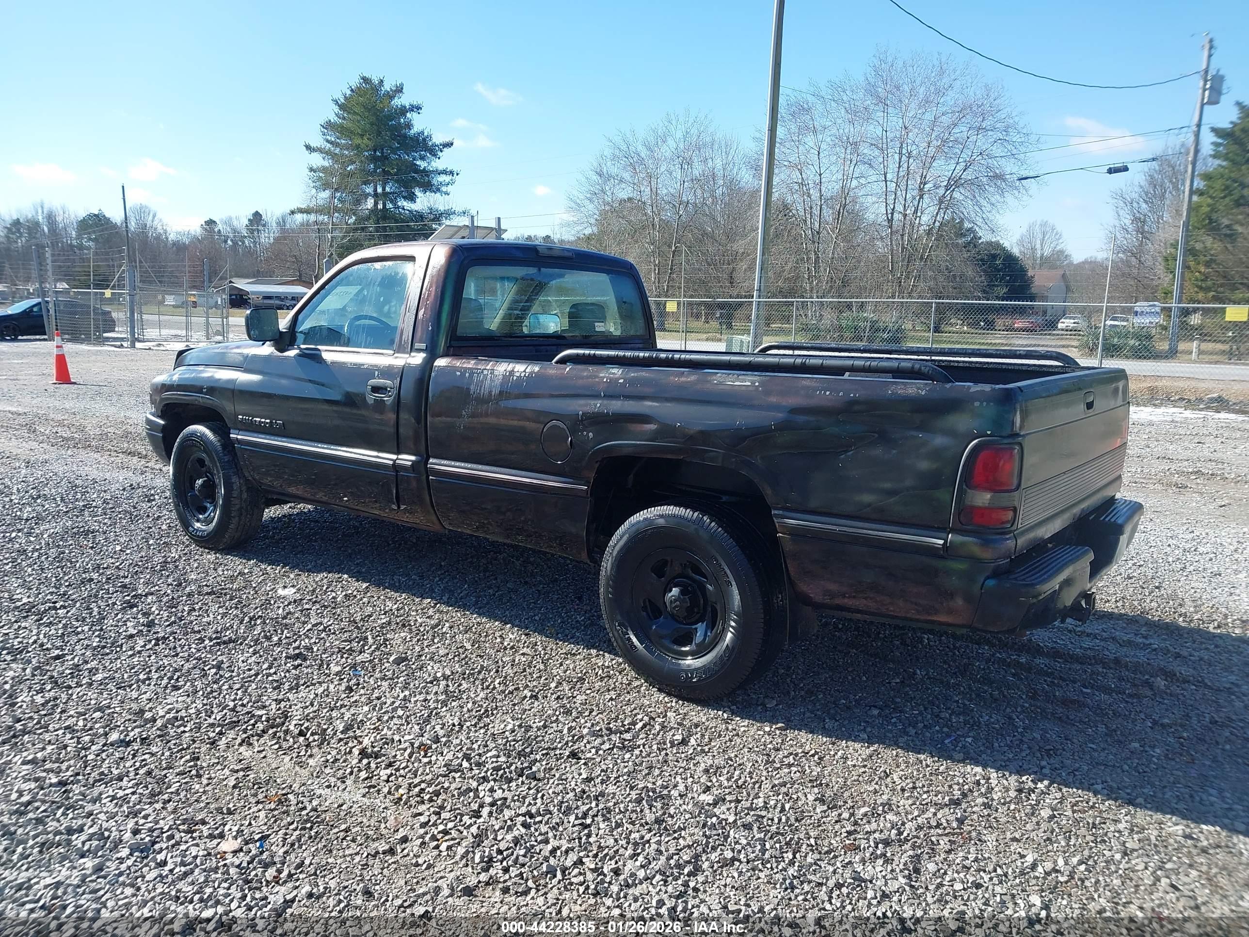 DODGE RAM image 6