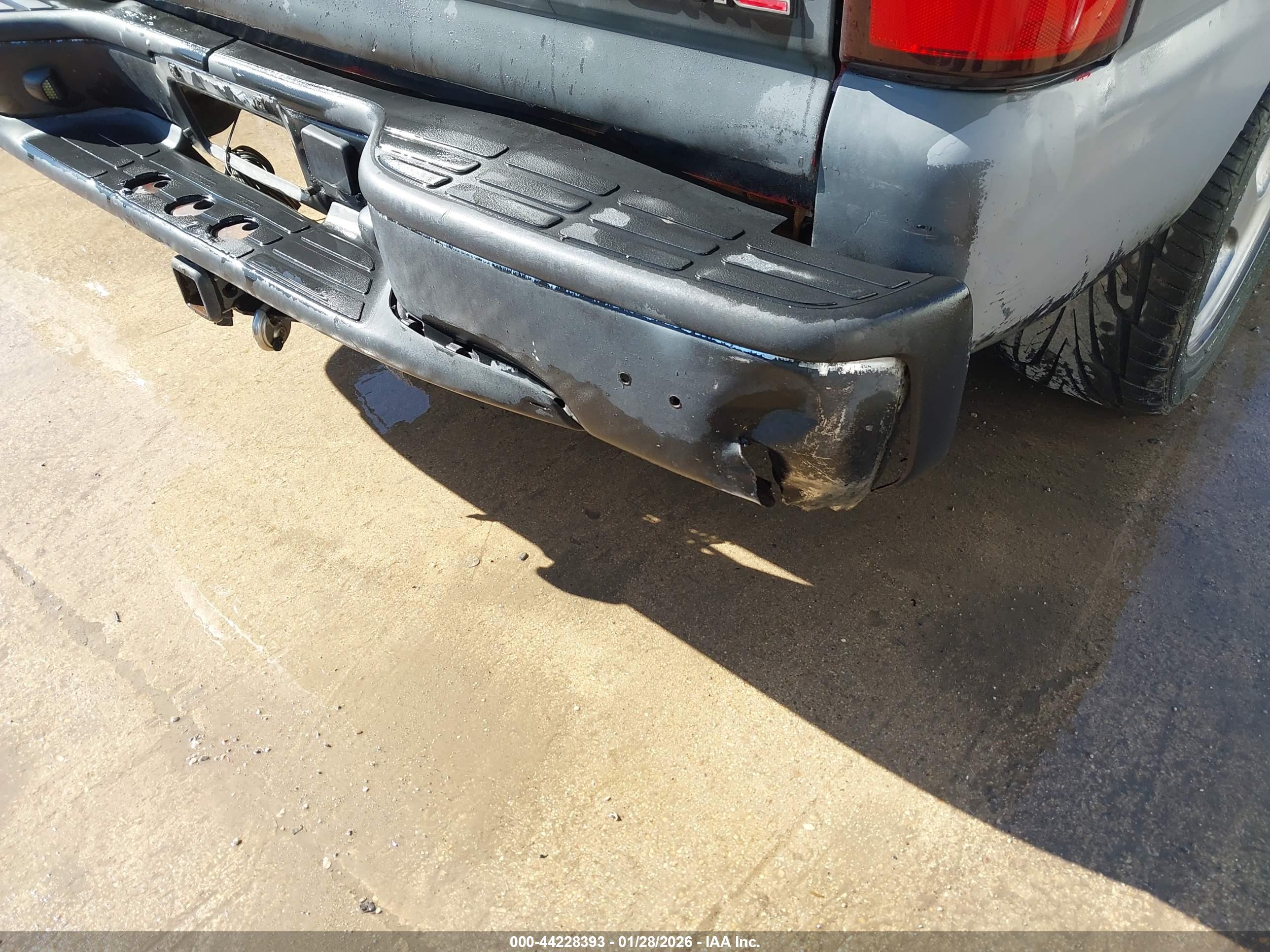 GMC SIERRA image 6