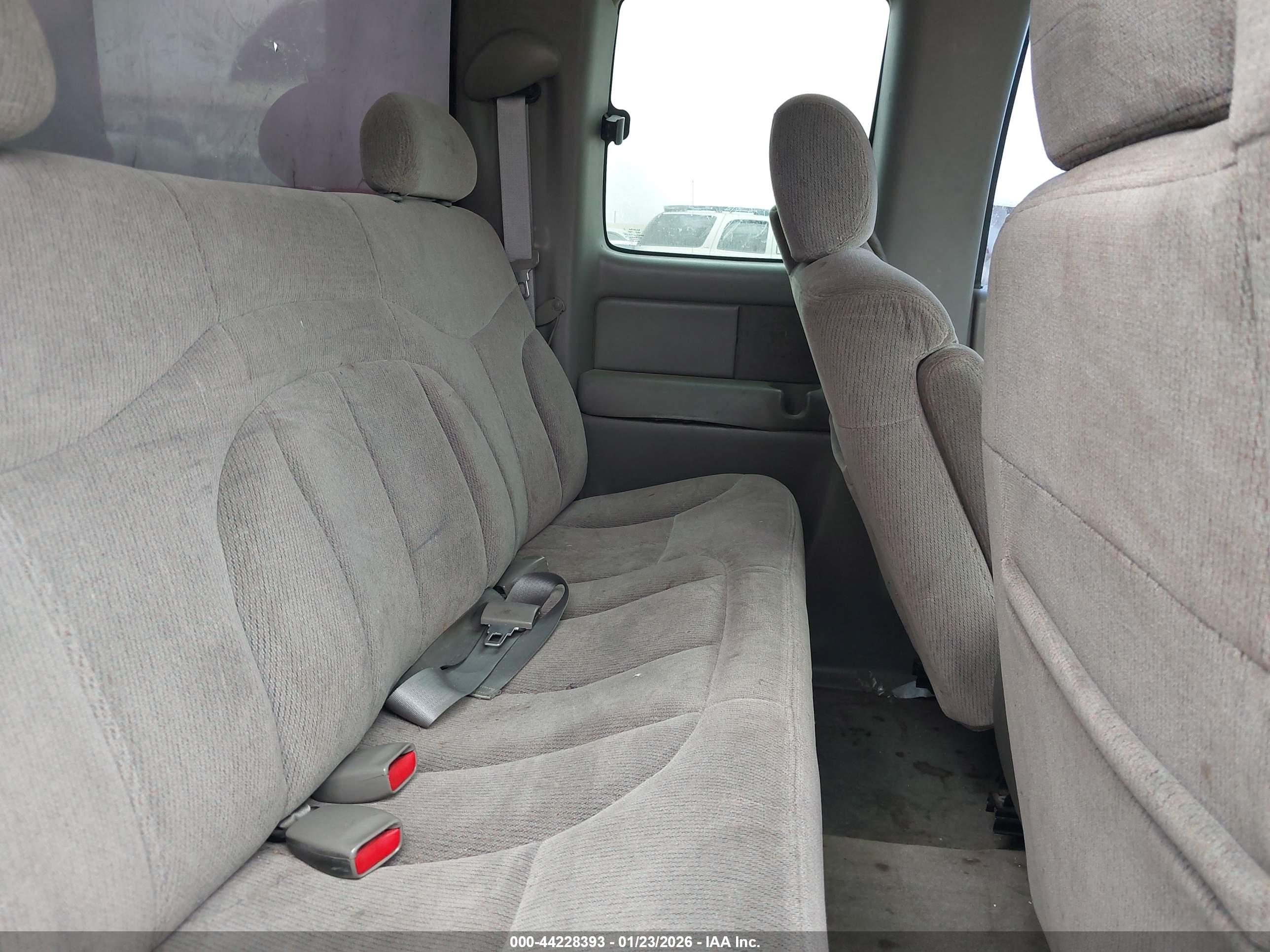 GMC SIERRA image 8
