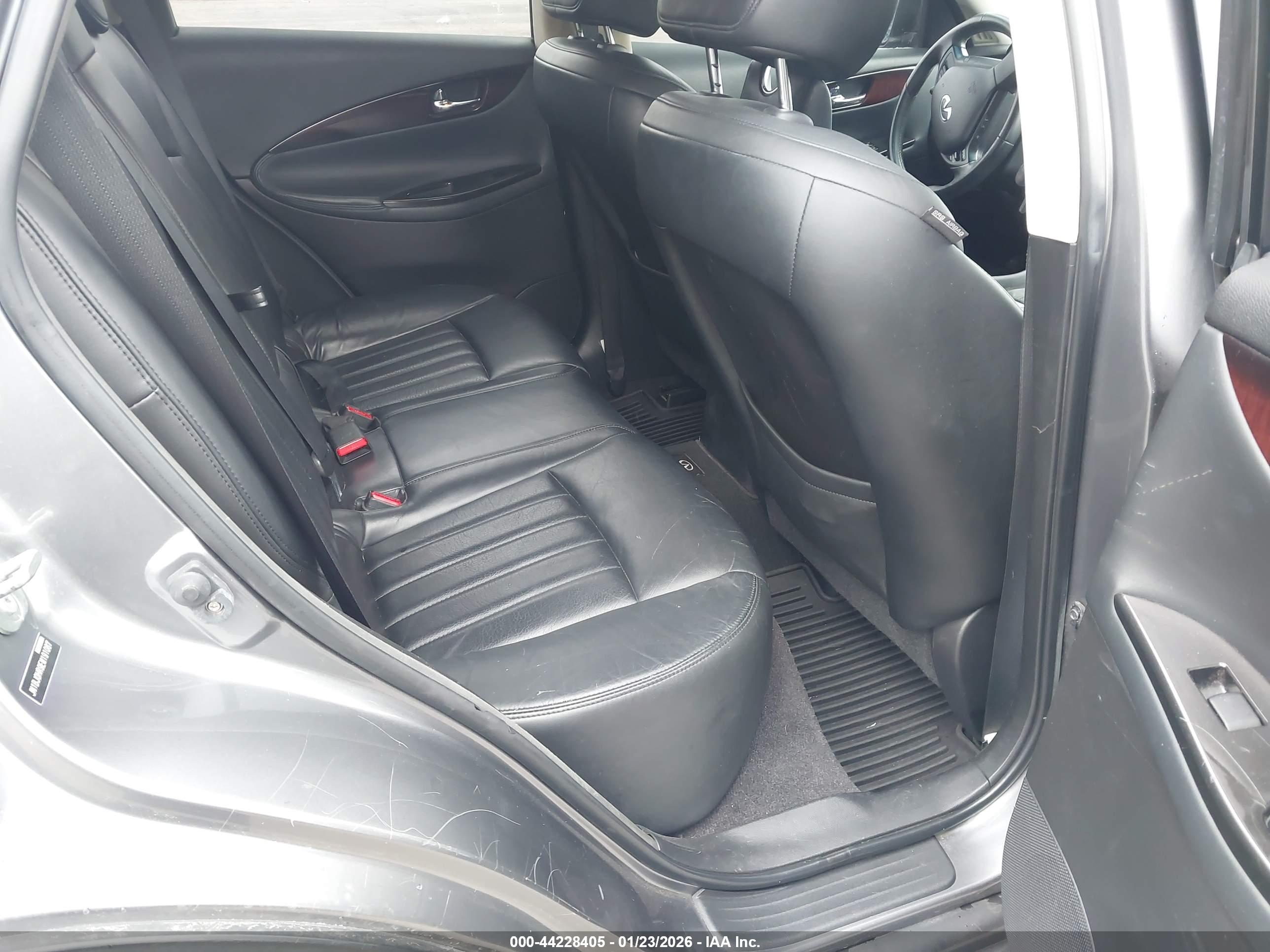 INFINITI QX50 image 8
