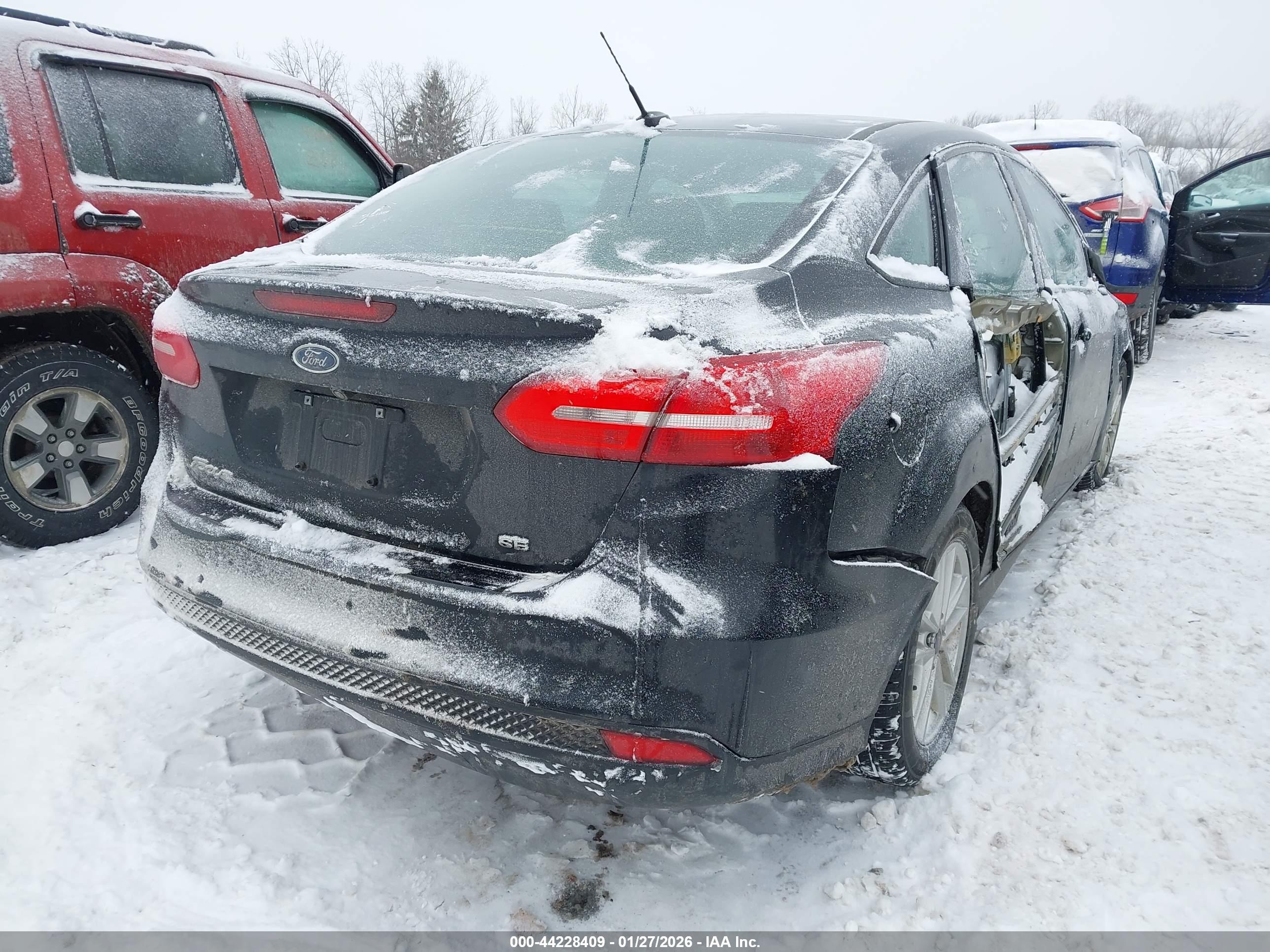 FORD FOCUS image 4
