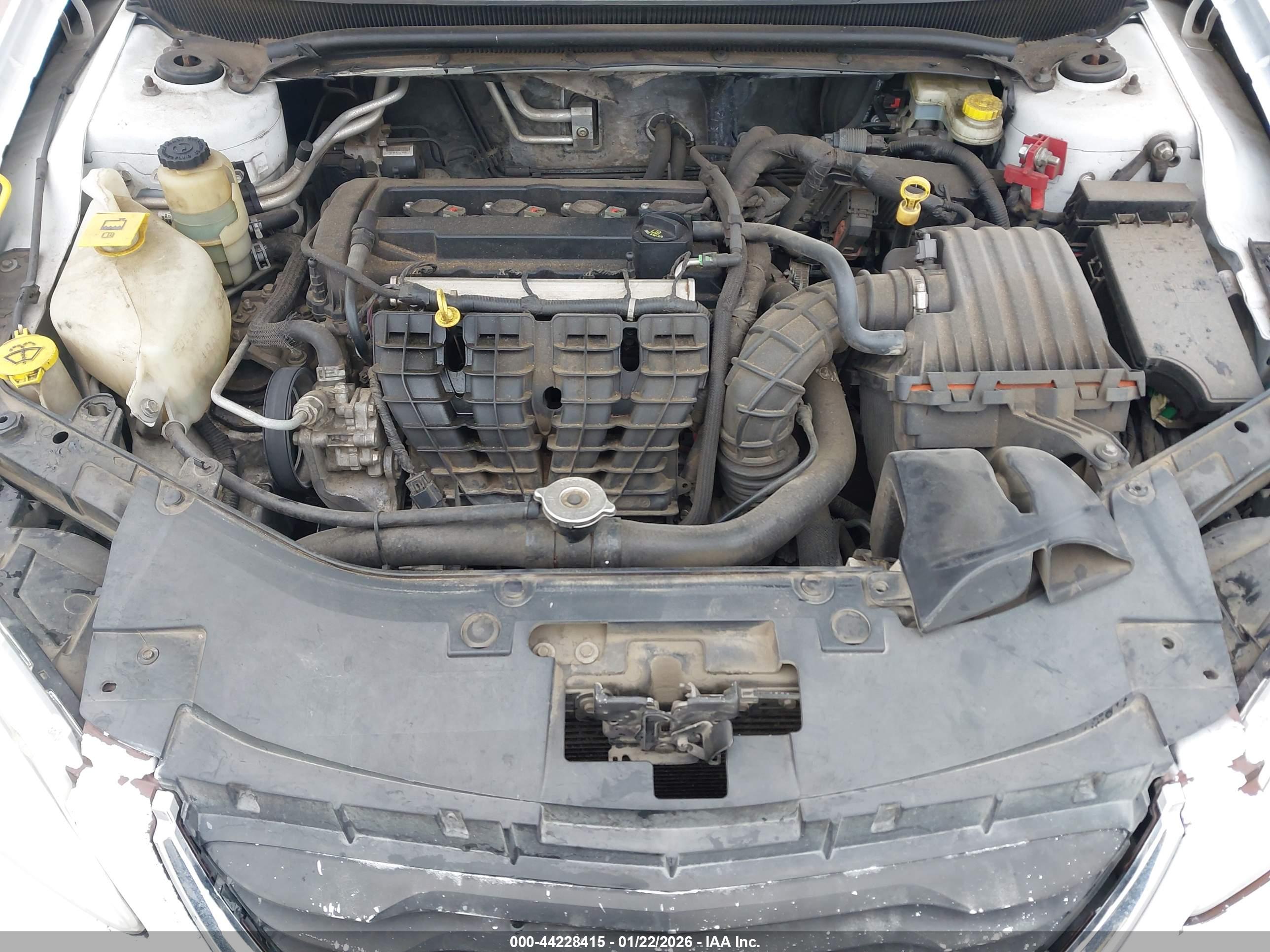 CHRYSLER 200 image 10