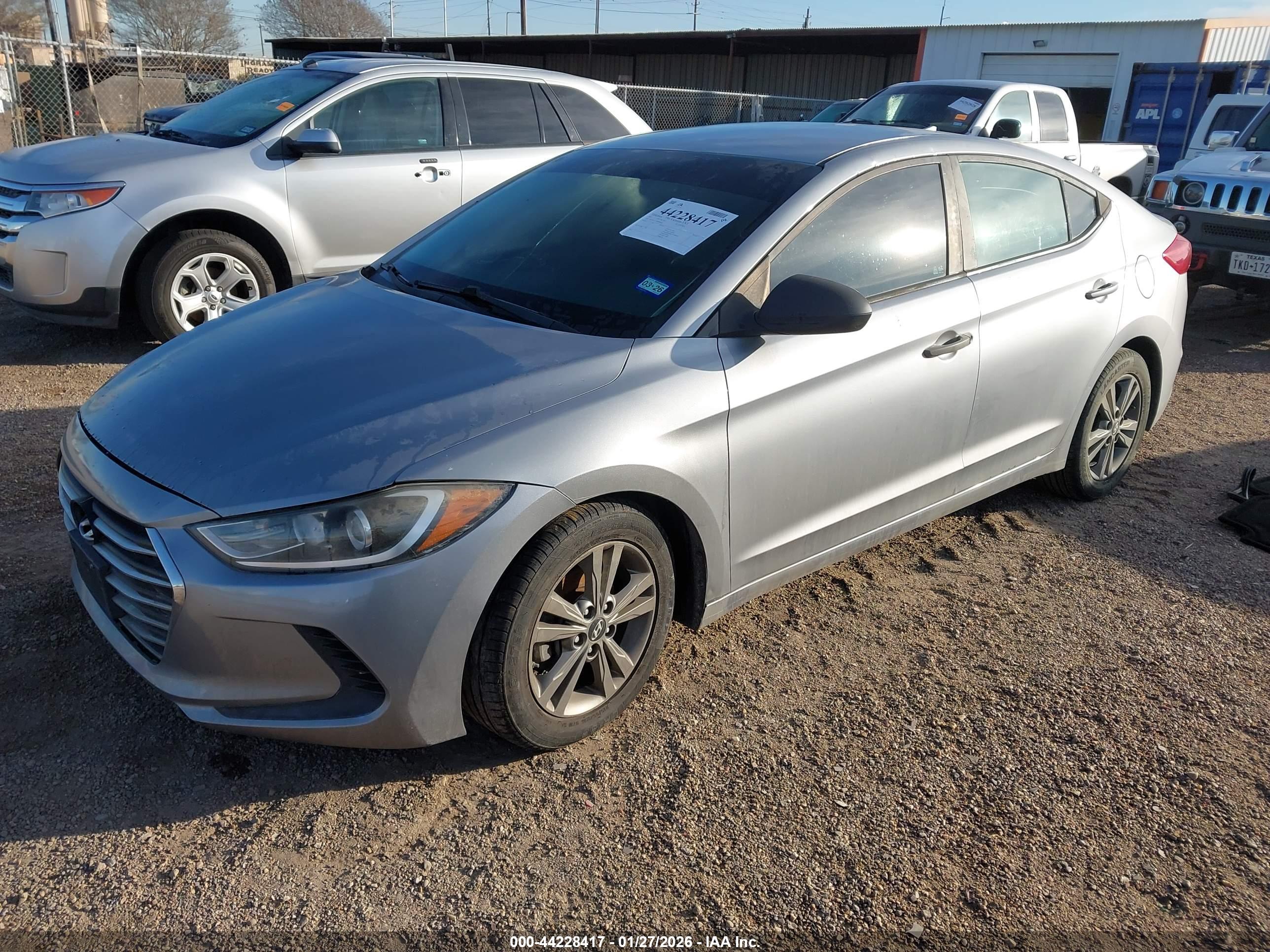 HYUNDAI ELANTRA image 2