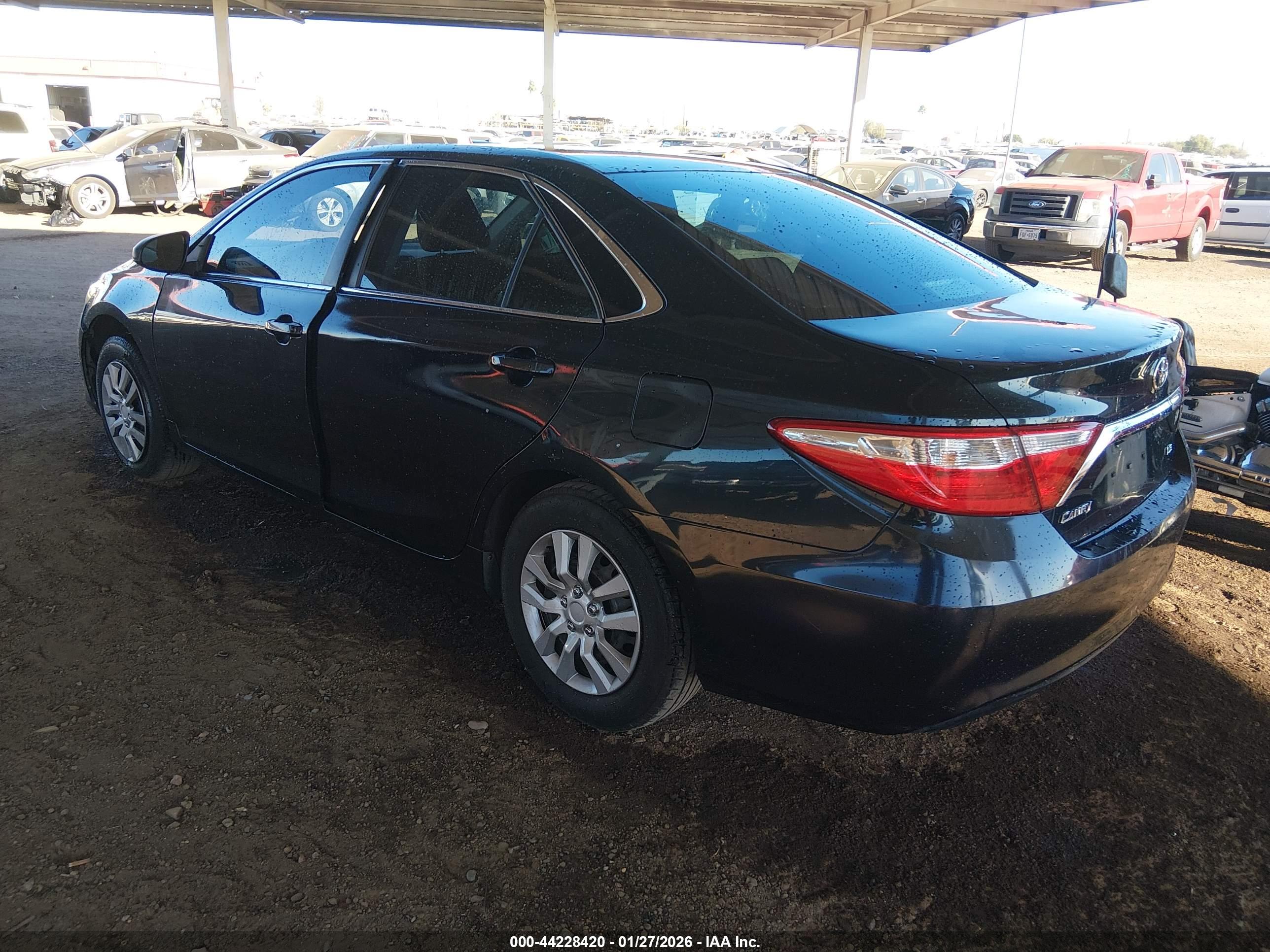 TOYOTA CAMRY image 3
